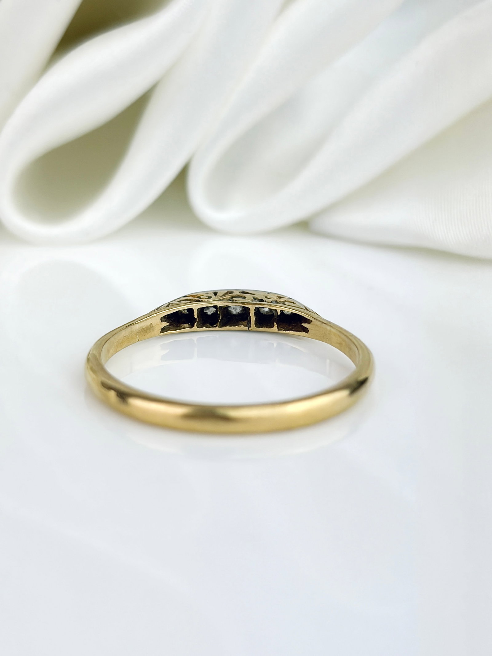 Antique 18ct Yellow Gold Diamond 5 Stone Boat Ring - 3