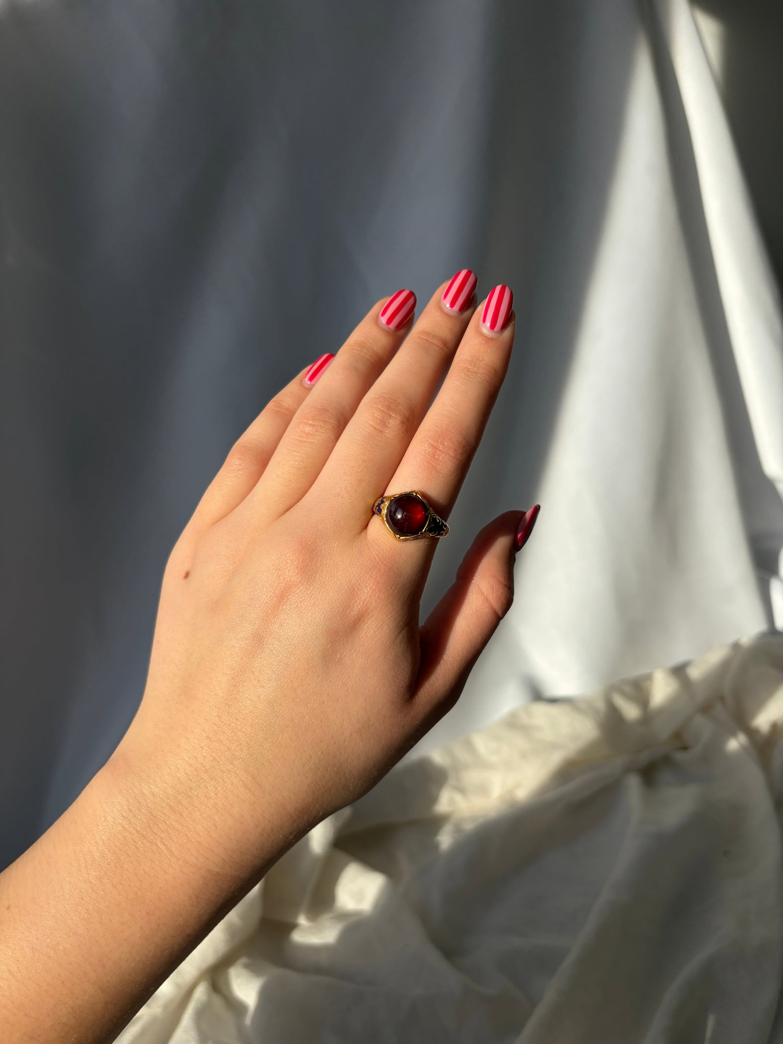 antique chunky cabochon garnet and enamel gold ring - 8