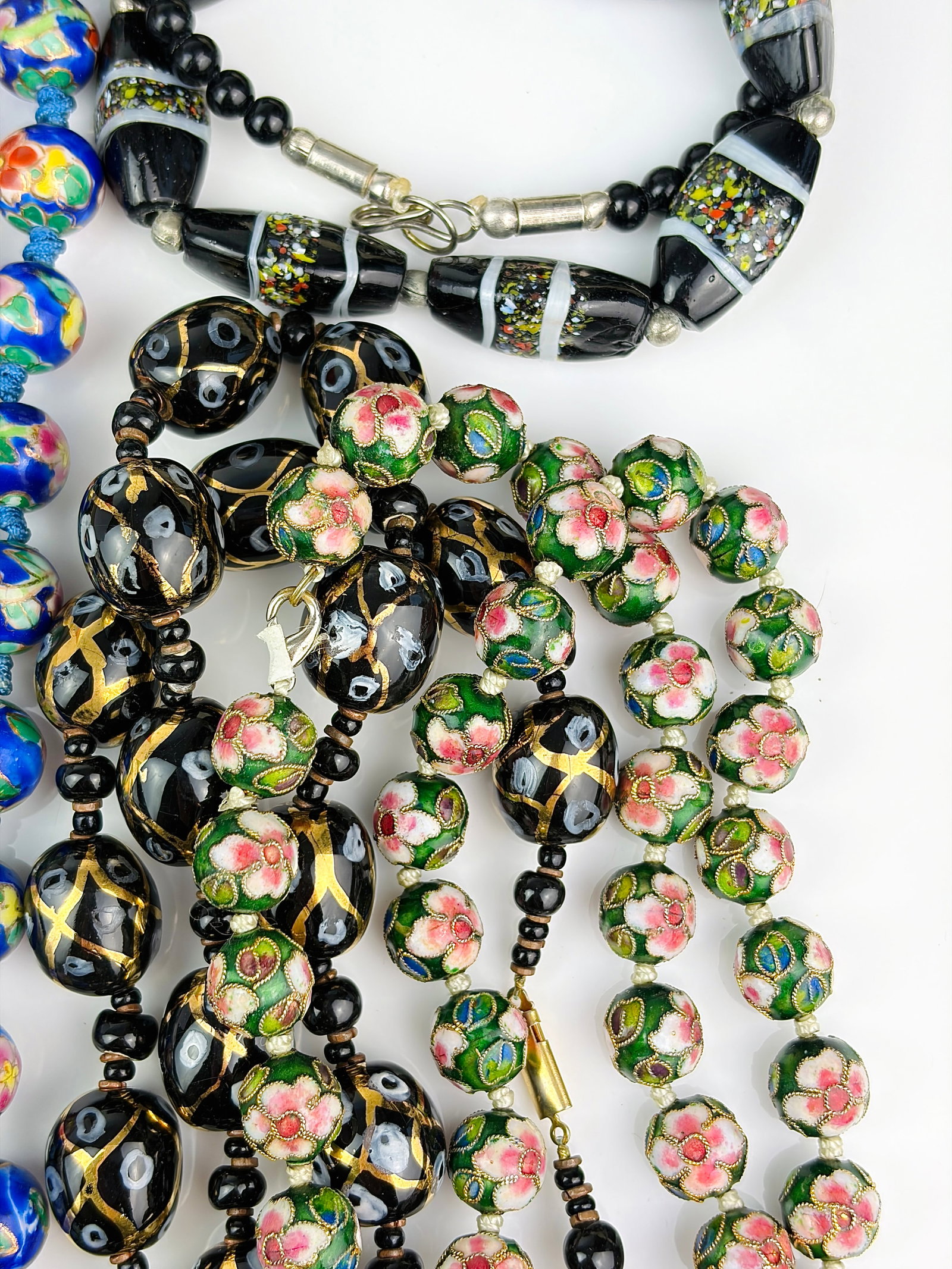 MIXED LOT 5X BEADED NECKLACES - 3