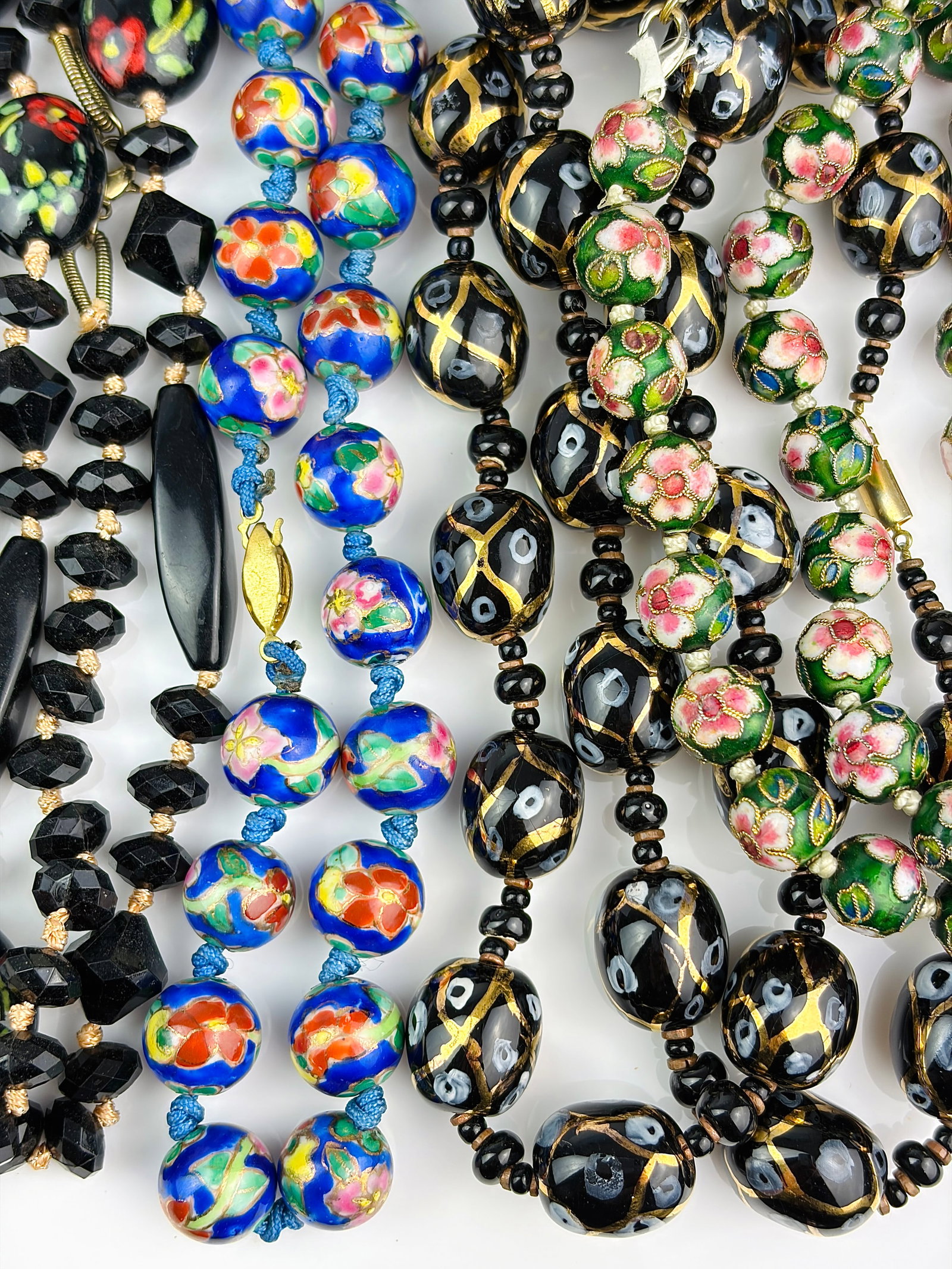 MIXED LOT 5X BEADED NECKLACES - 4