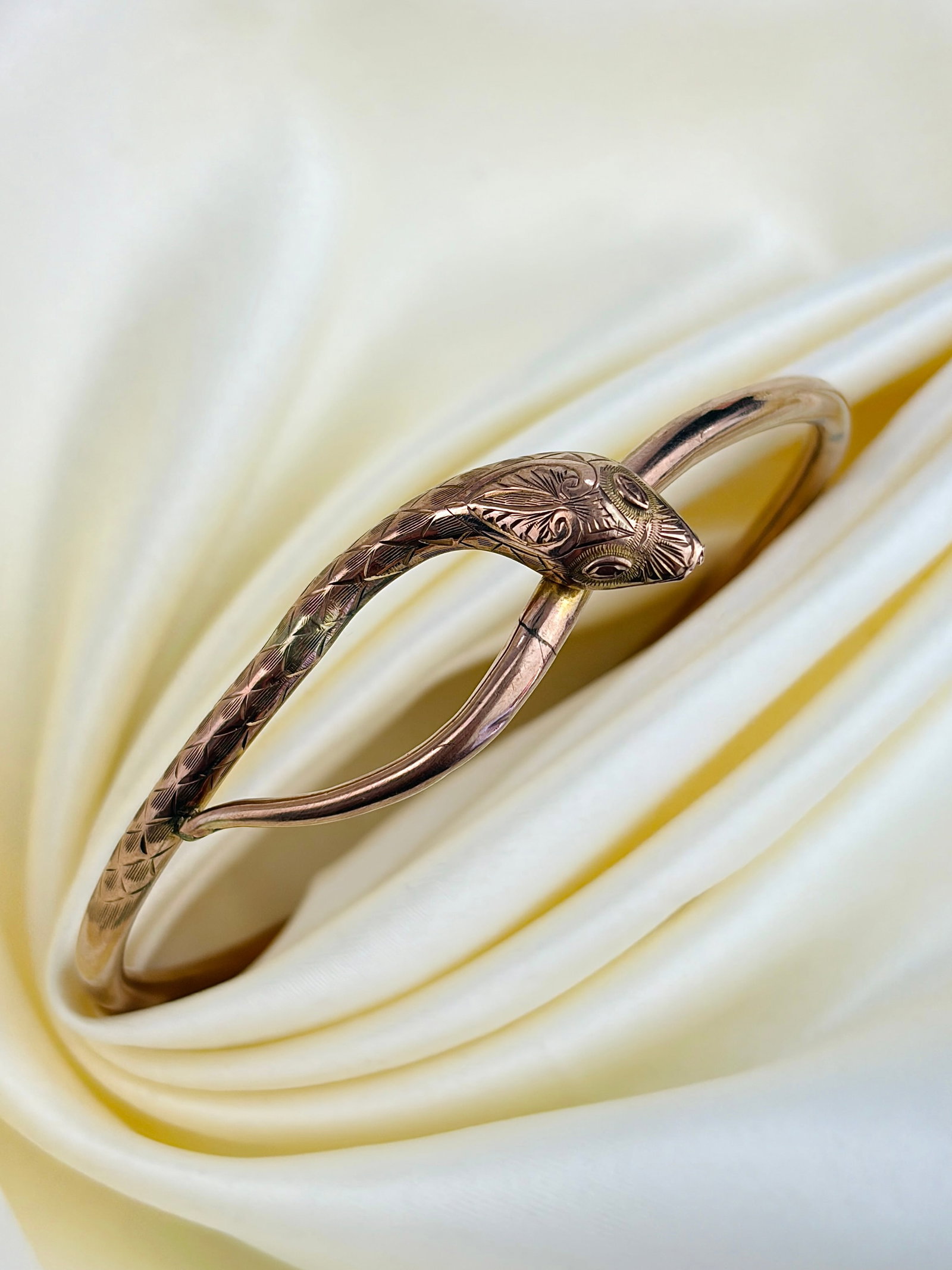 ANTIQUE 9CT GOLD WIDE SNAKE ARM BANGLE/ BRACELET - 5