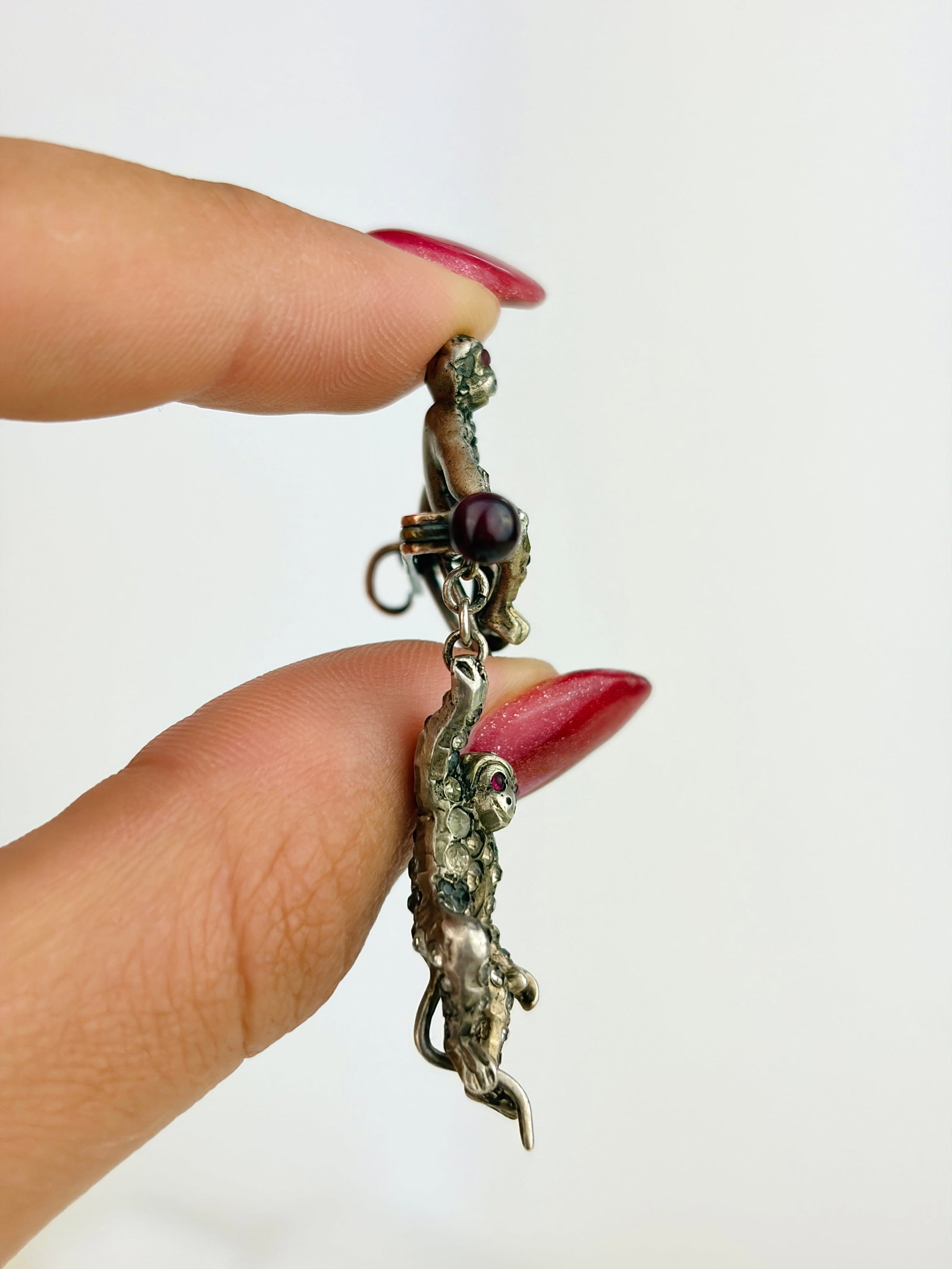 ANTIQUE PASTE AND SILVER DOUBLE MONKEY BAR BROOCH - 3