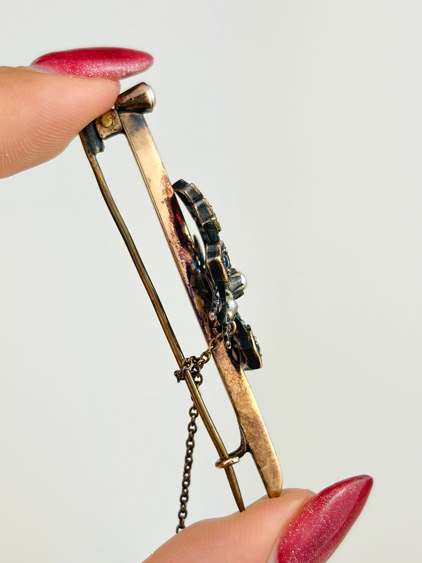 LARGE SIZE - ANTIQUE RUBY , DIAMOND , SAPPHIRE AND PEARL BUTTERFLY BROOCH IN GOLD - 2