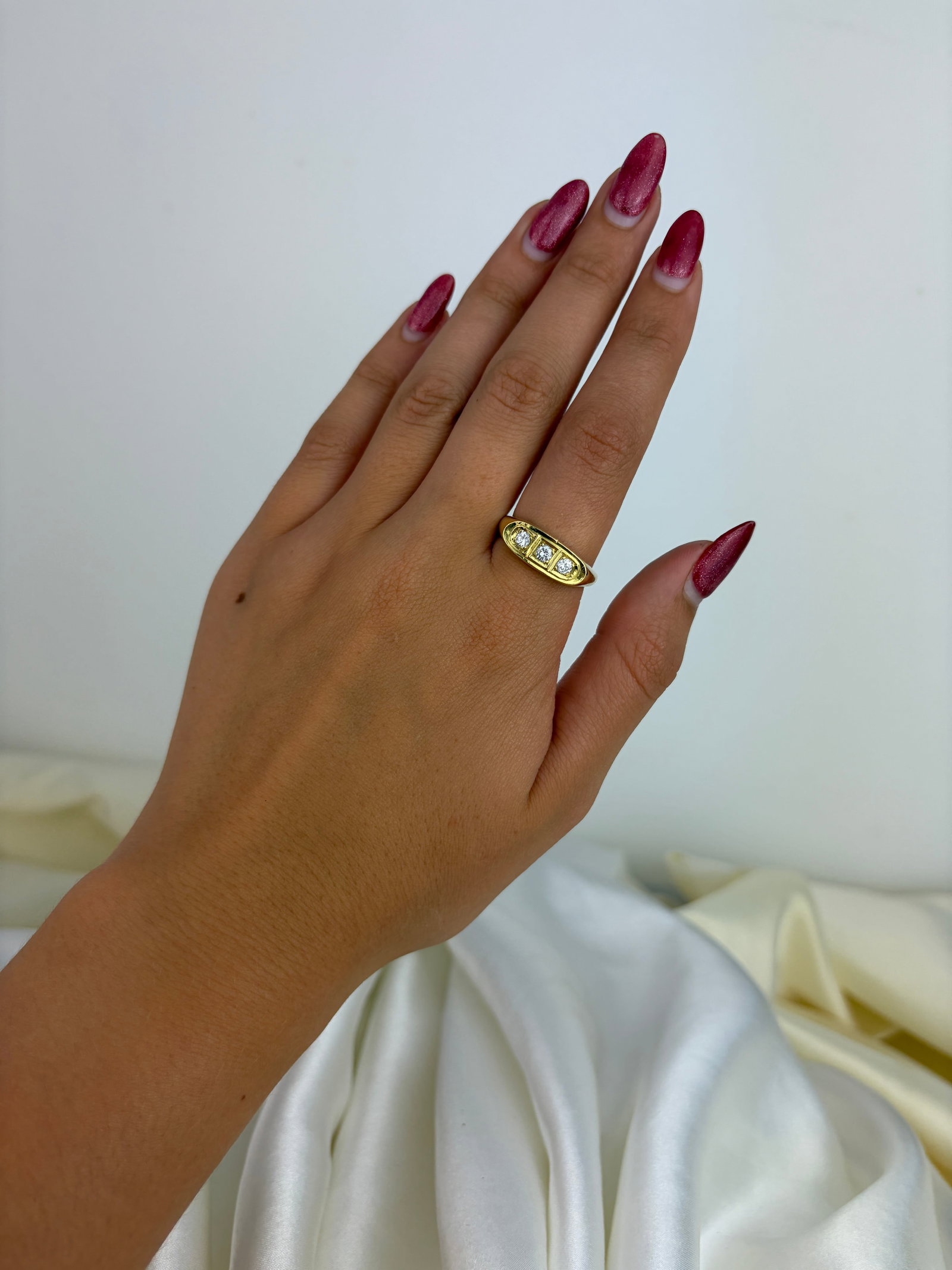 Vintage c.1976 Chunky 3 Stone Diamond Boat Ring in 18ct Yellow Gold - 7