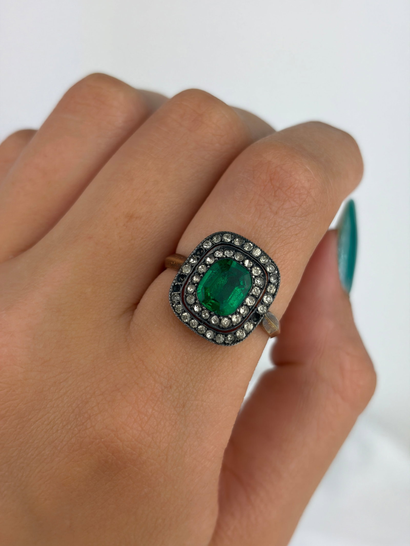 Antique 9ct Gold Green and White Paste Cluster Ring - 7