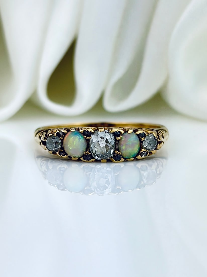 ANTIQUE OPAL AND DIAMOND 5 STONE RING IN GOLD (1 of 9)