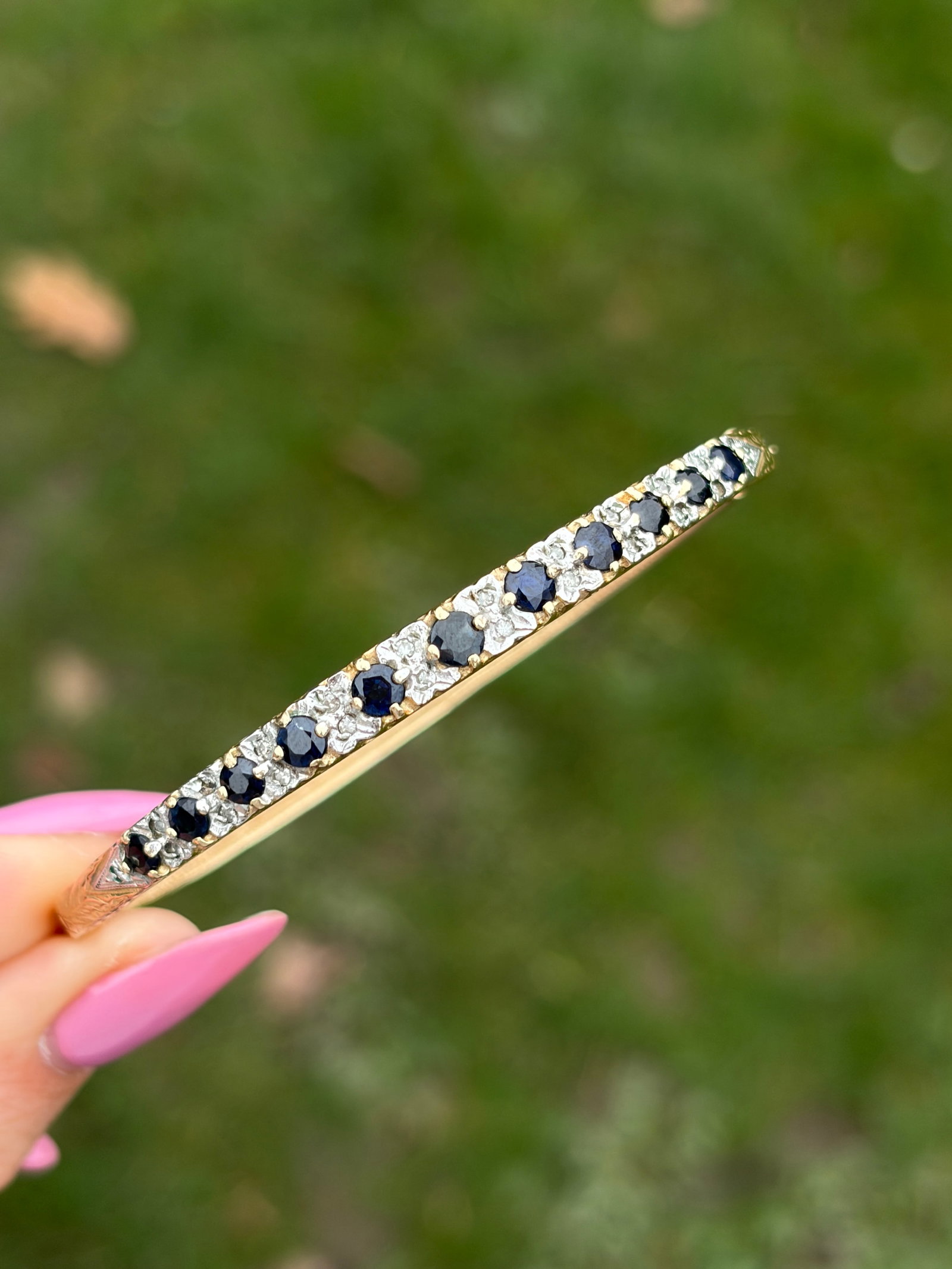VINTAGE GOLD SAPPHIRE AND DIAMOND BANGLE / BRACELET - 9
