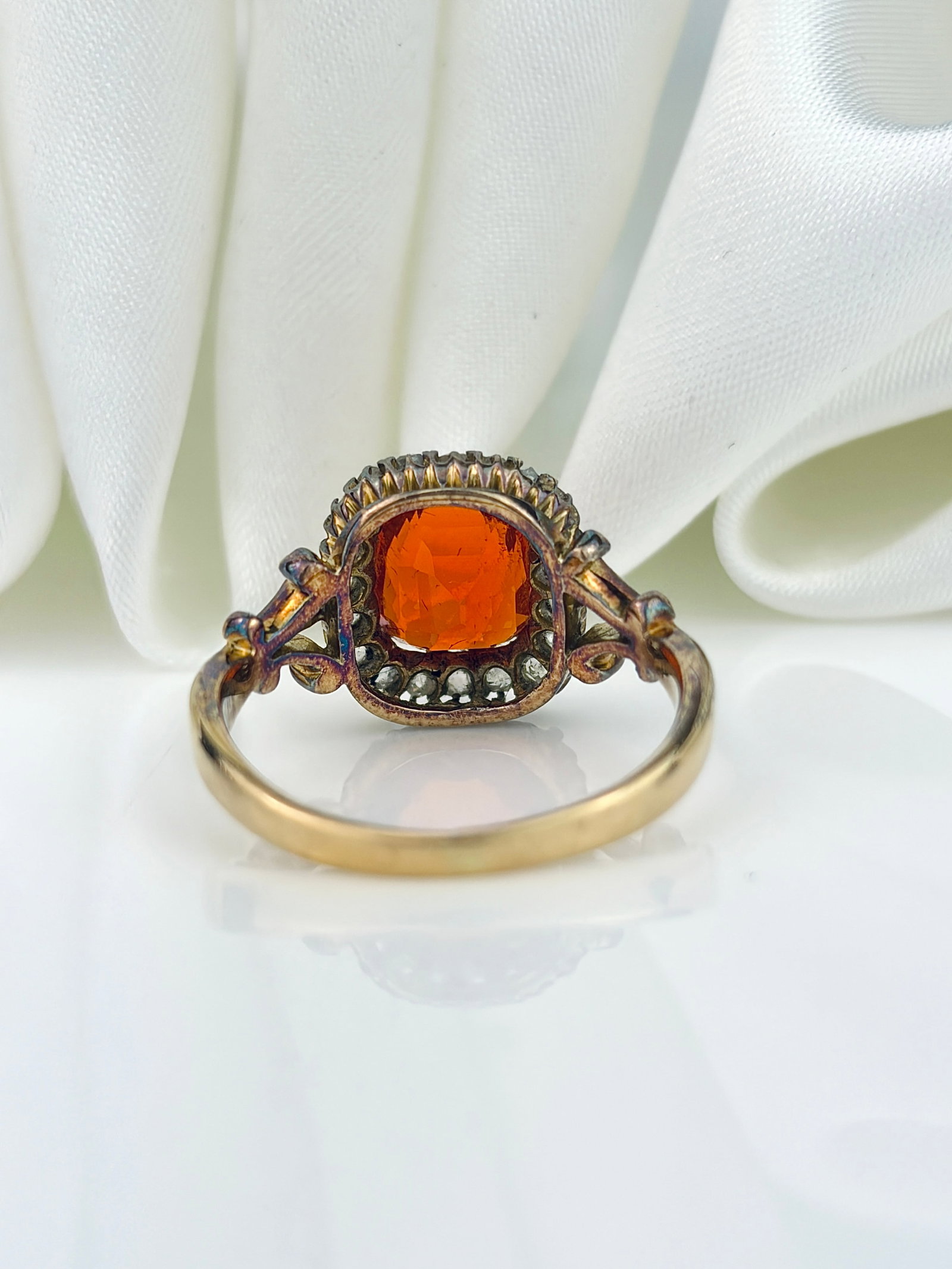 ANTIQUE GOLD FIRE OPAL AND DIAMOND HALO RING - 3