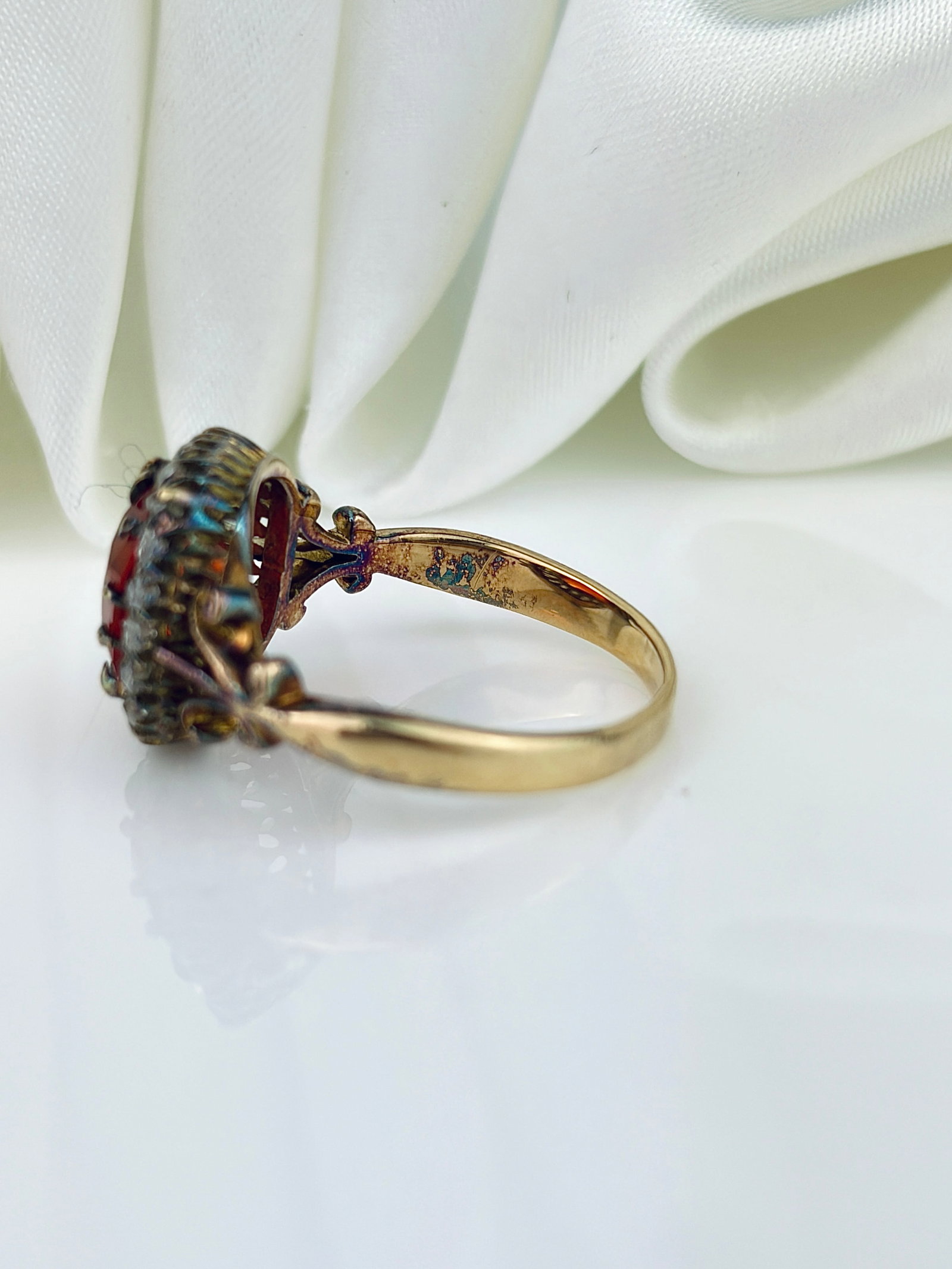 ANTIQUE GOLD FIRE OPAL AND DIAMOND HALO RING - 4