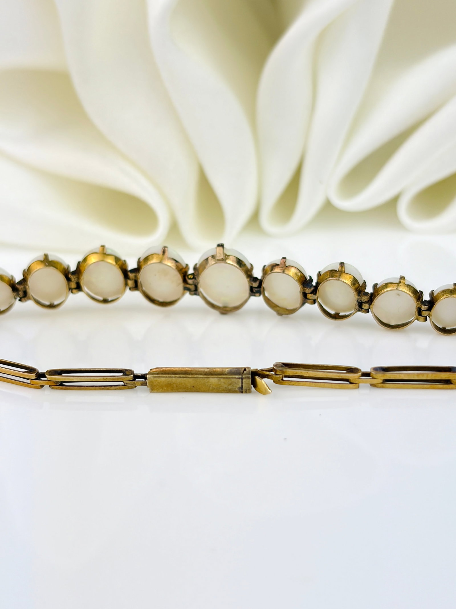 ANTIQUE OPAL LINE BRACELET IN GOLD - 4