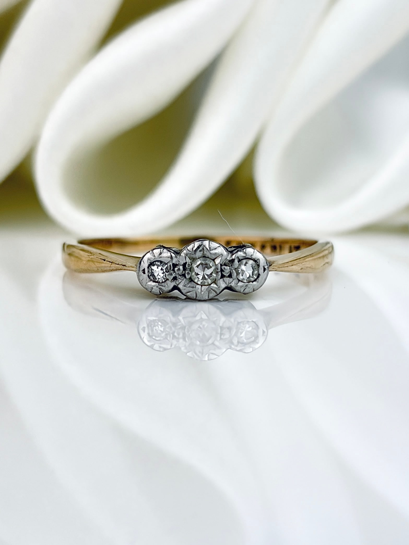 Antique Art Deco 9ct Gold and Platinum Illusion Set Diamond 3 Stone Ring: Antique Art Deco 9ct Gold and Platinum Illusion Set Diamond 3 Stone Ring
