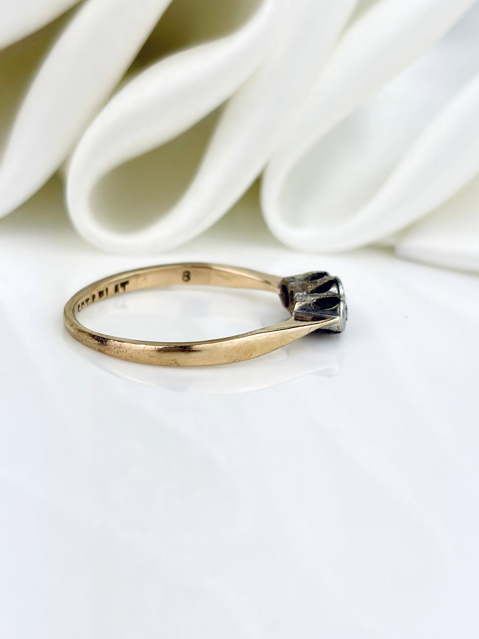 Antique Art Deco 9ct Gold and Platinum Illusion Set Diamond 3 Stone Ring - 2