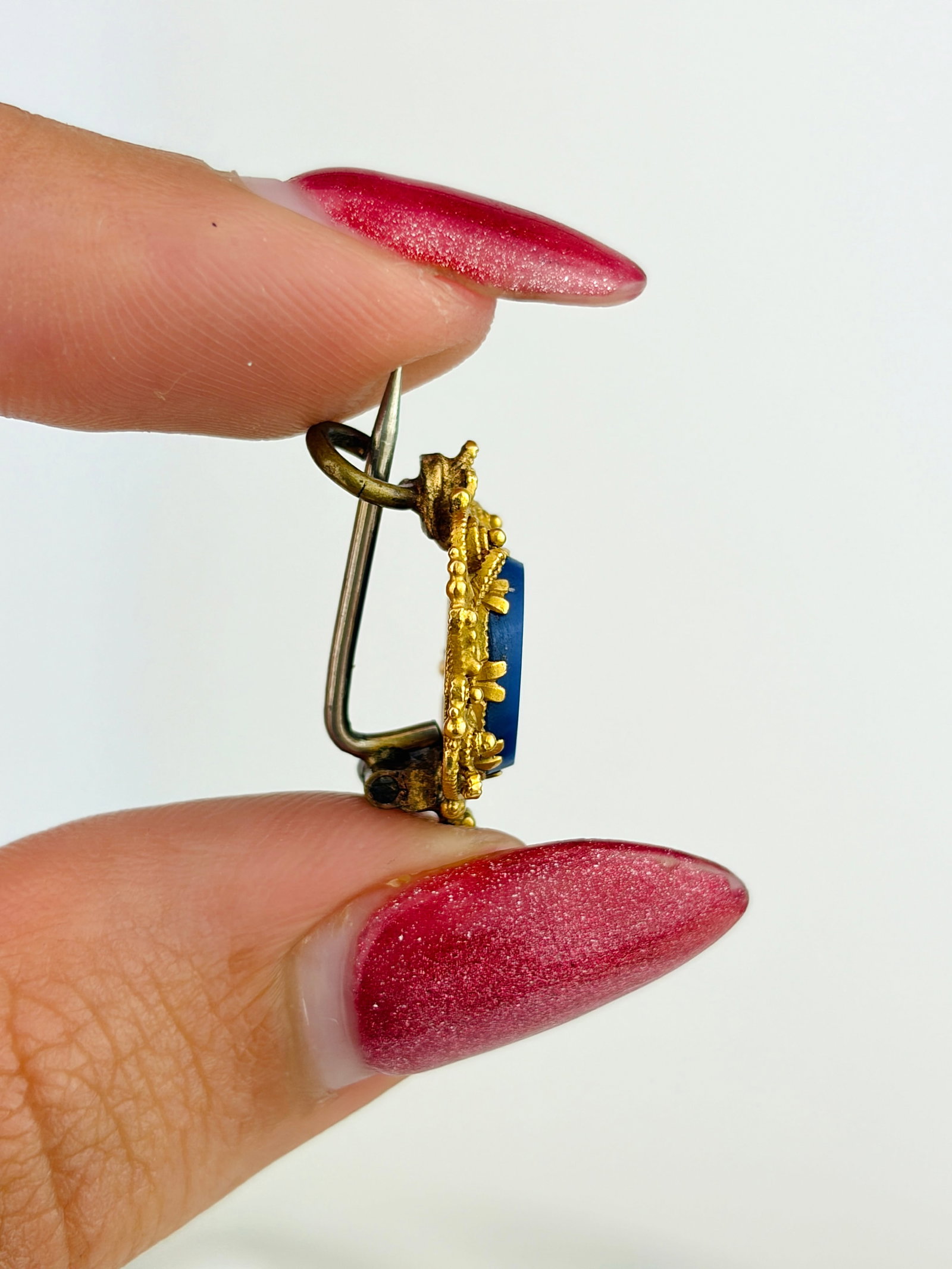 Sweet Antique Georgian Era Micro Mosaic Brooch in 18ct Yellow Gold - 2
