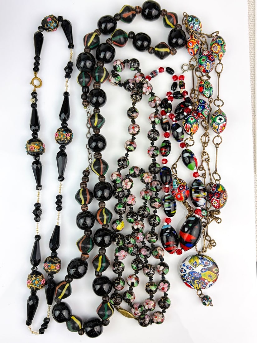 MIXED LOT 5X BEADED NECKLACES (1 of 3)