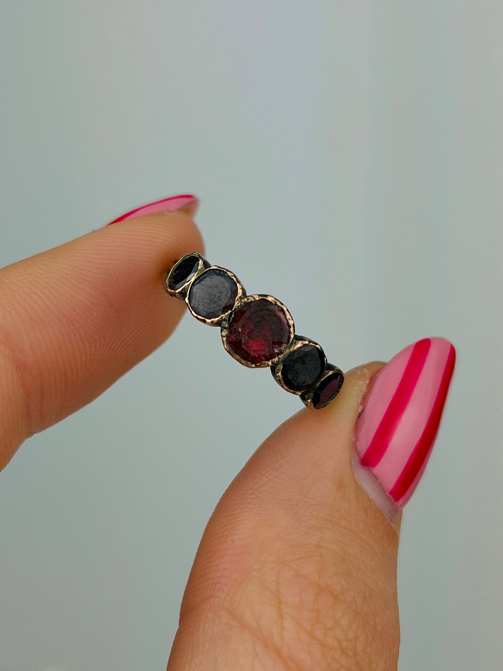 Antique flat cut garnet closed back gold ring half hoop band - 5