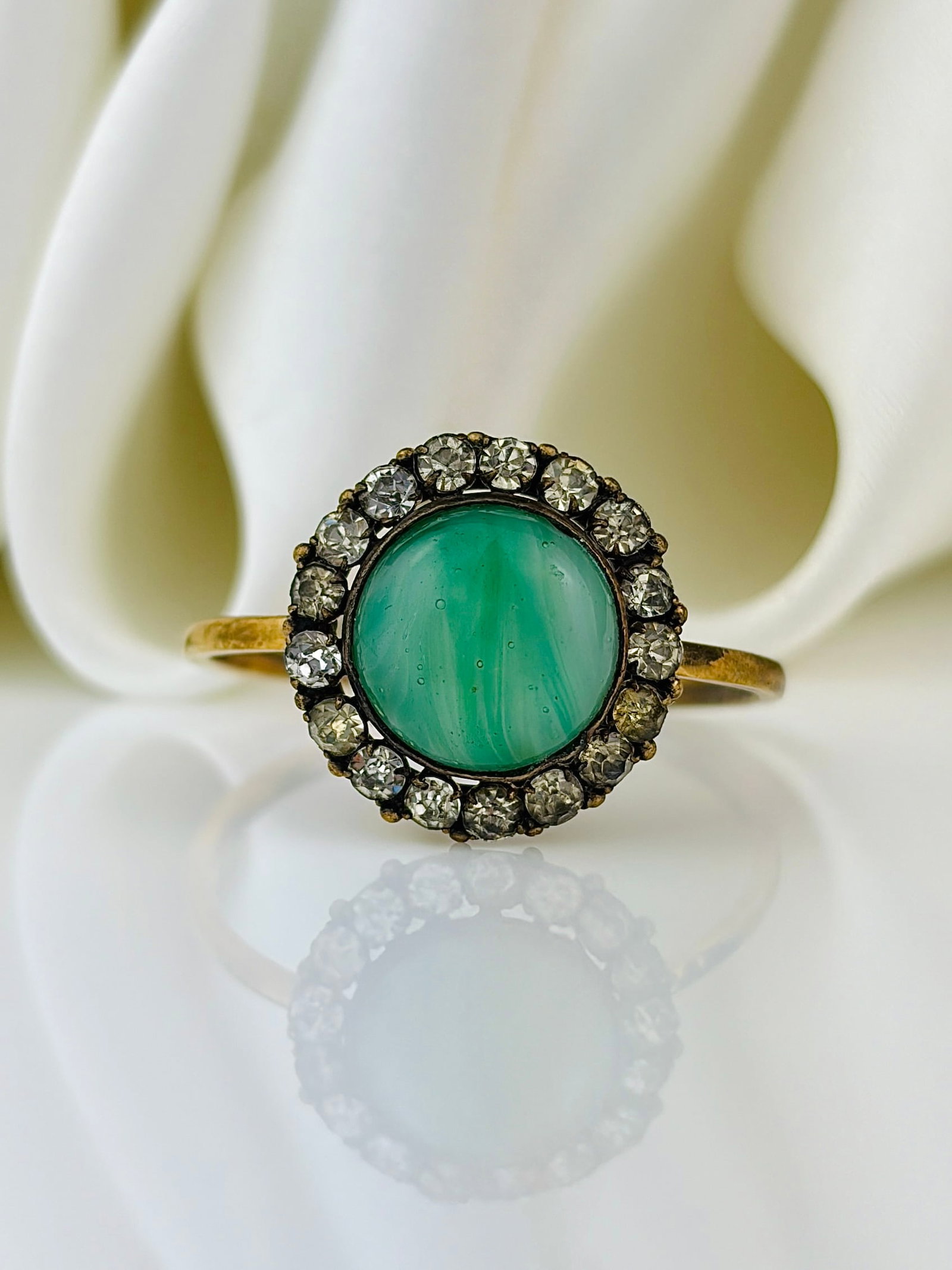 antique 9ct gold cluster ring: antique 9ct gold cluster ring Beautiful stones!