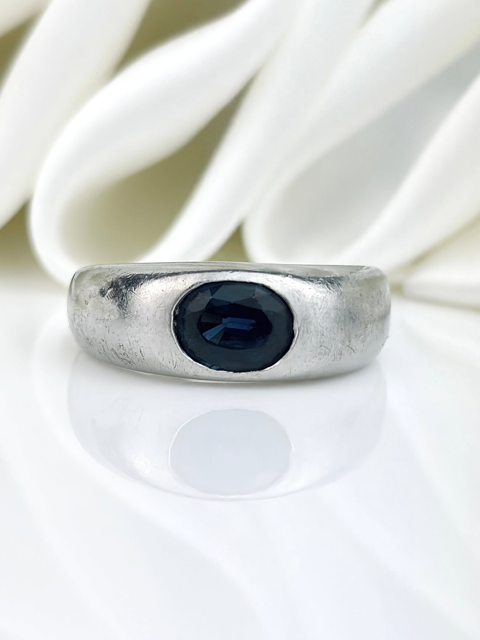 Wonderful Platinum Chunky East West Sapphire Ring: Wonderful Platinum Chunky East West Sapphire Ring