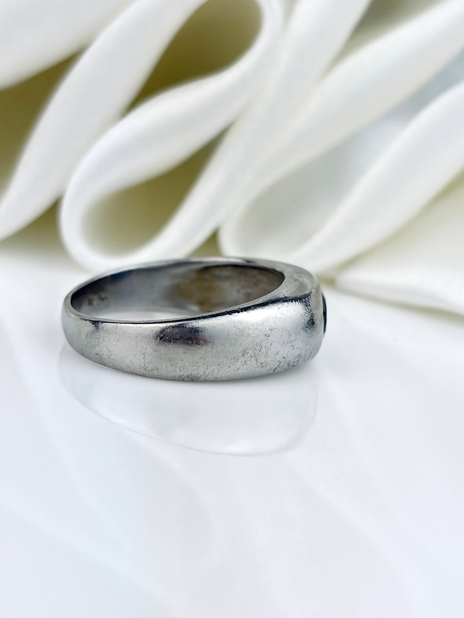 Wonderful Platinum Chunky East West Sapphire Ring - 2