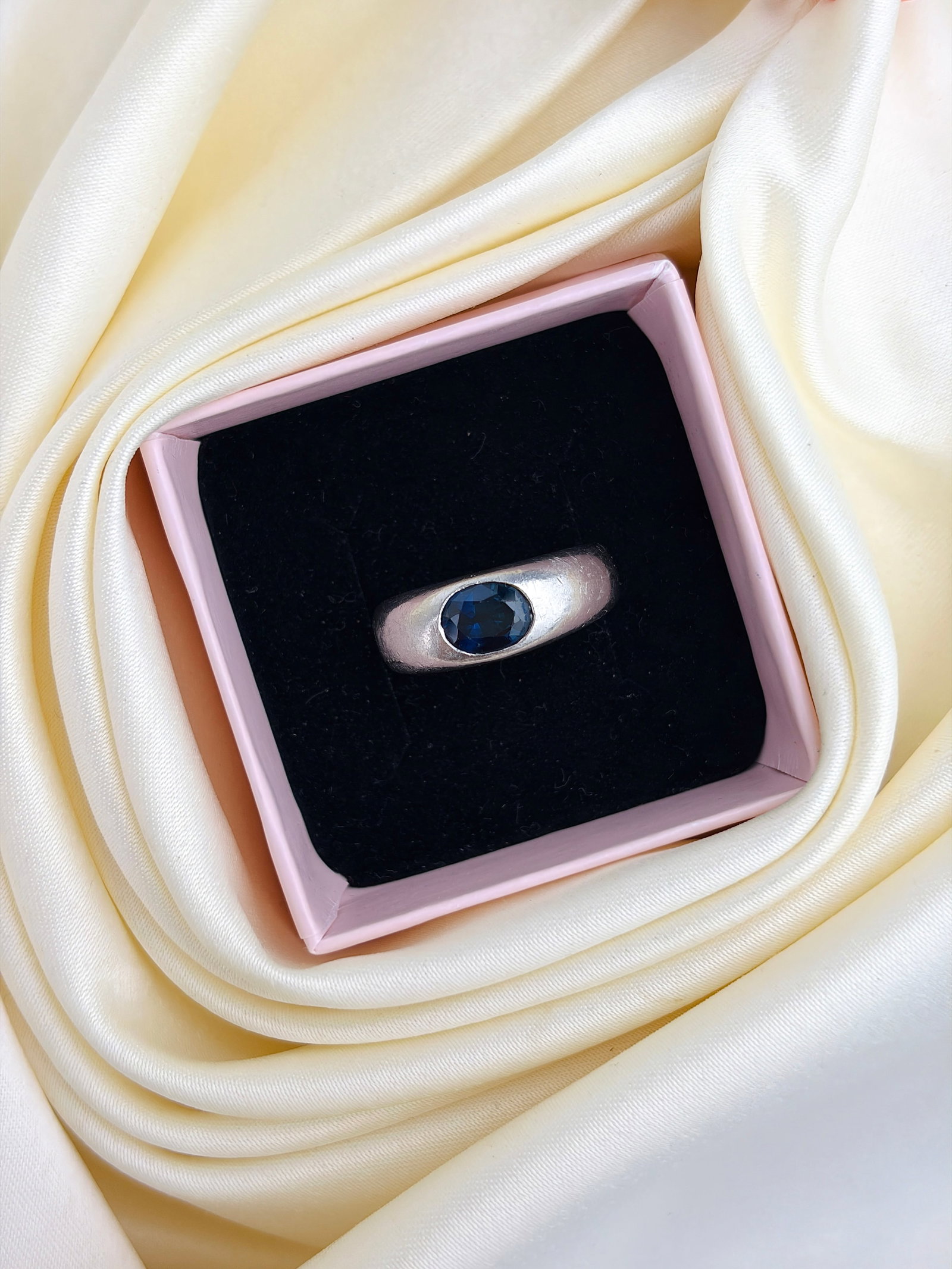 Wonderful Platinum Chunky East West Sapphire Ring - 9