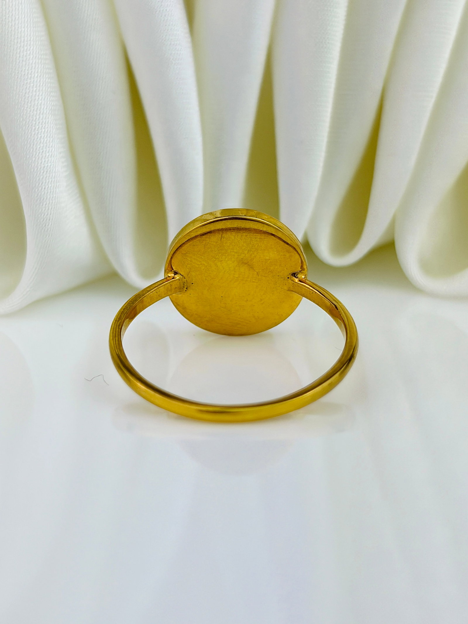ANTIQUE ROUND LOCKET FRONT RING IN YELLOW GOLD - 3