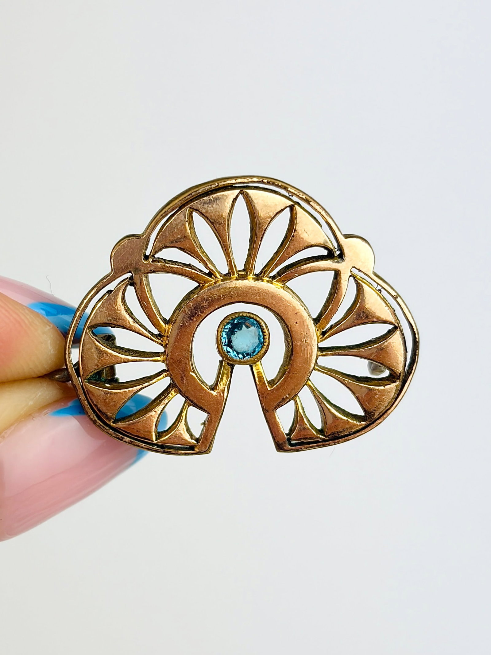 ROLLED GOLD ORNATE BROOCH: ROLLED GOLD ORNATE BROOCH
