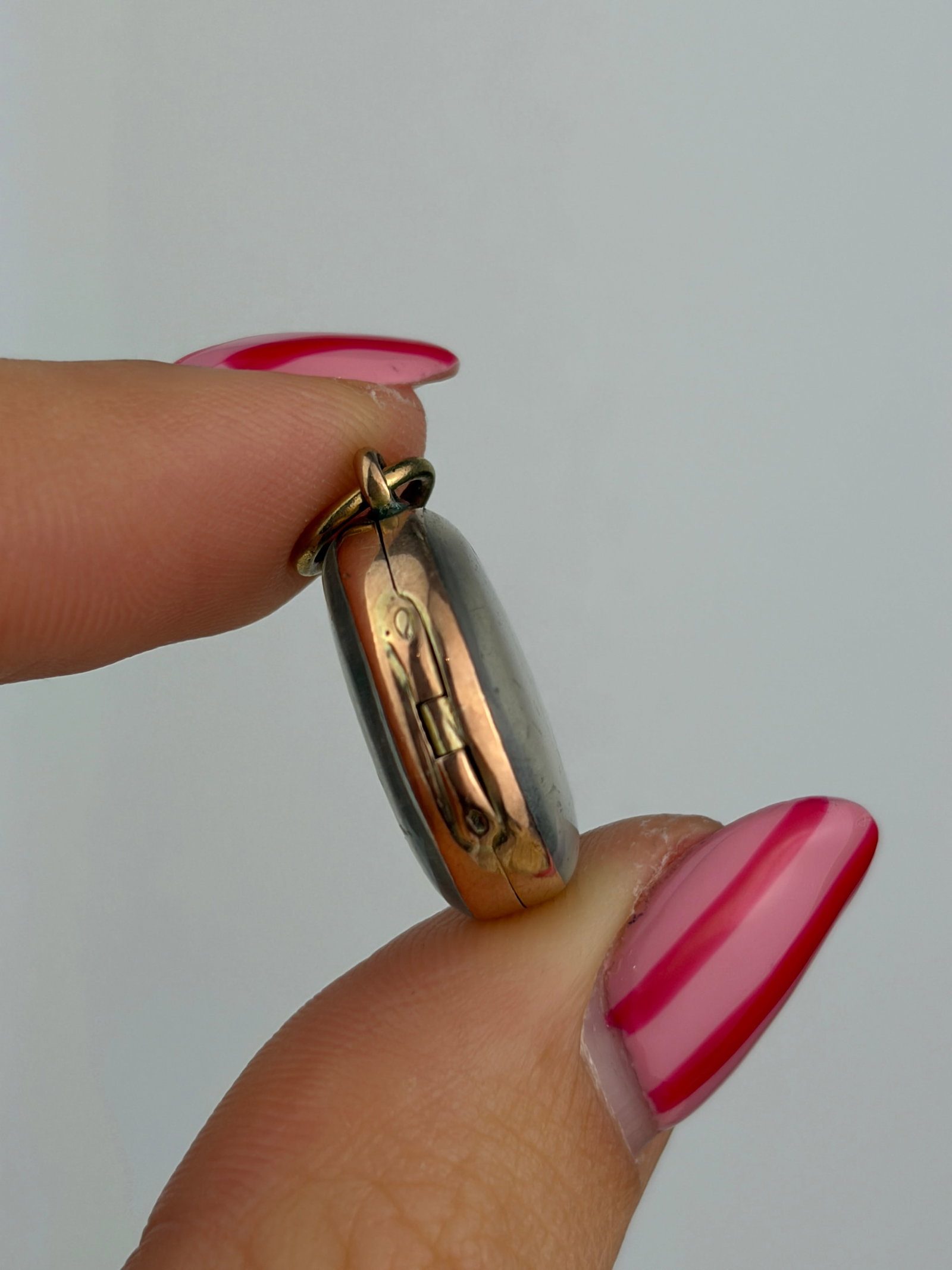 antique 9ct gold crystal pool of light orb pendant - 3