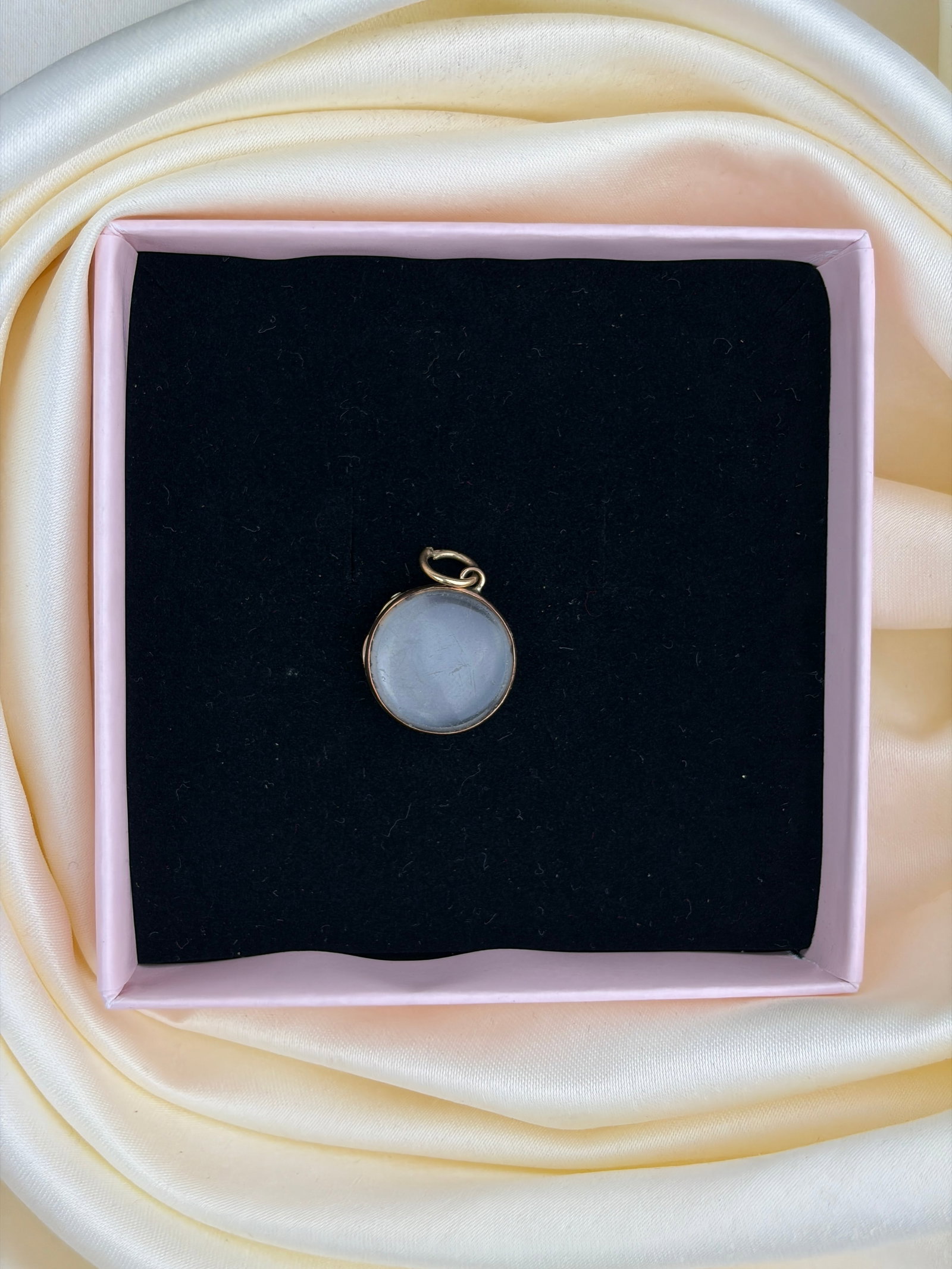 antique 9ct gold crystal pool of light orb pendant - 5