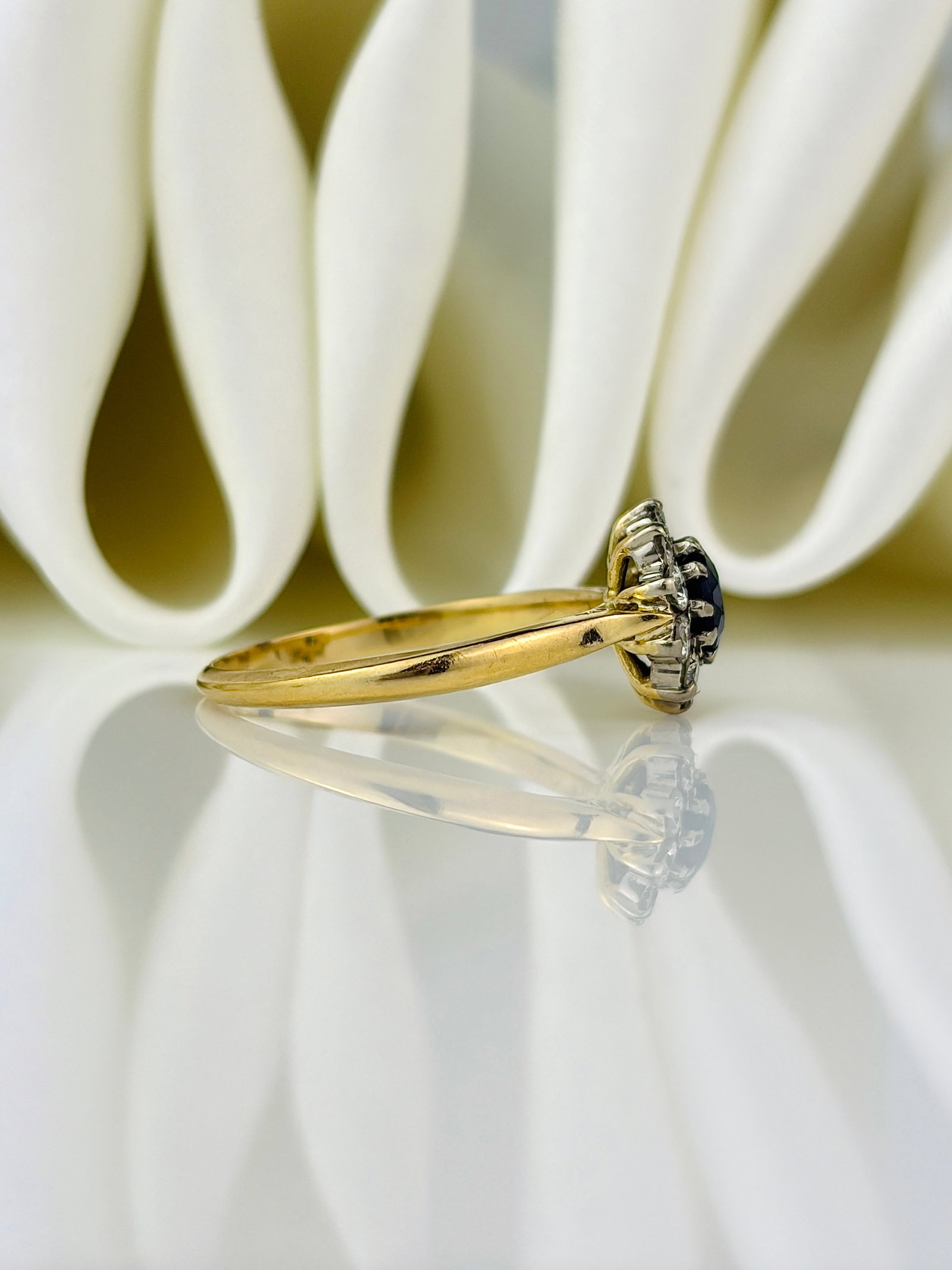sweet sapphire and diamond flower ring in 18ct yellow gold - 2
