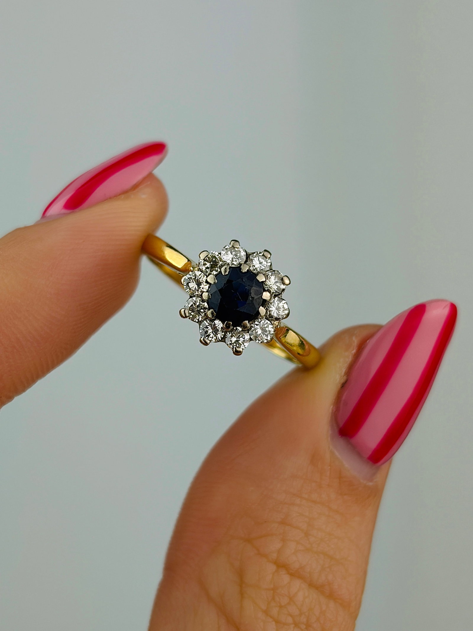 sweet sapphire and diamond flower ring in 18ct yellow gold - 5