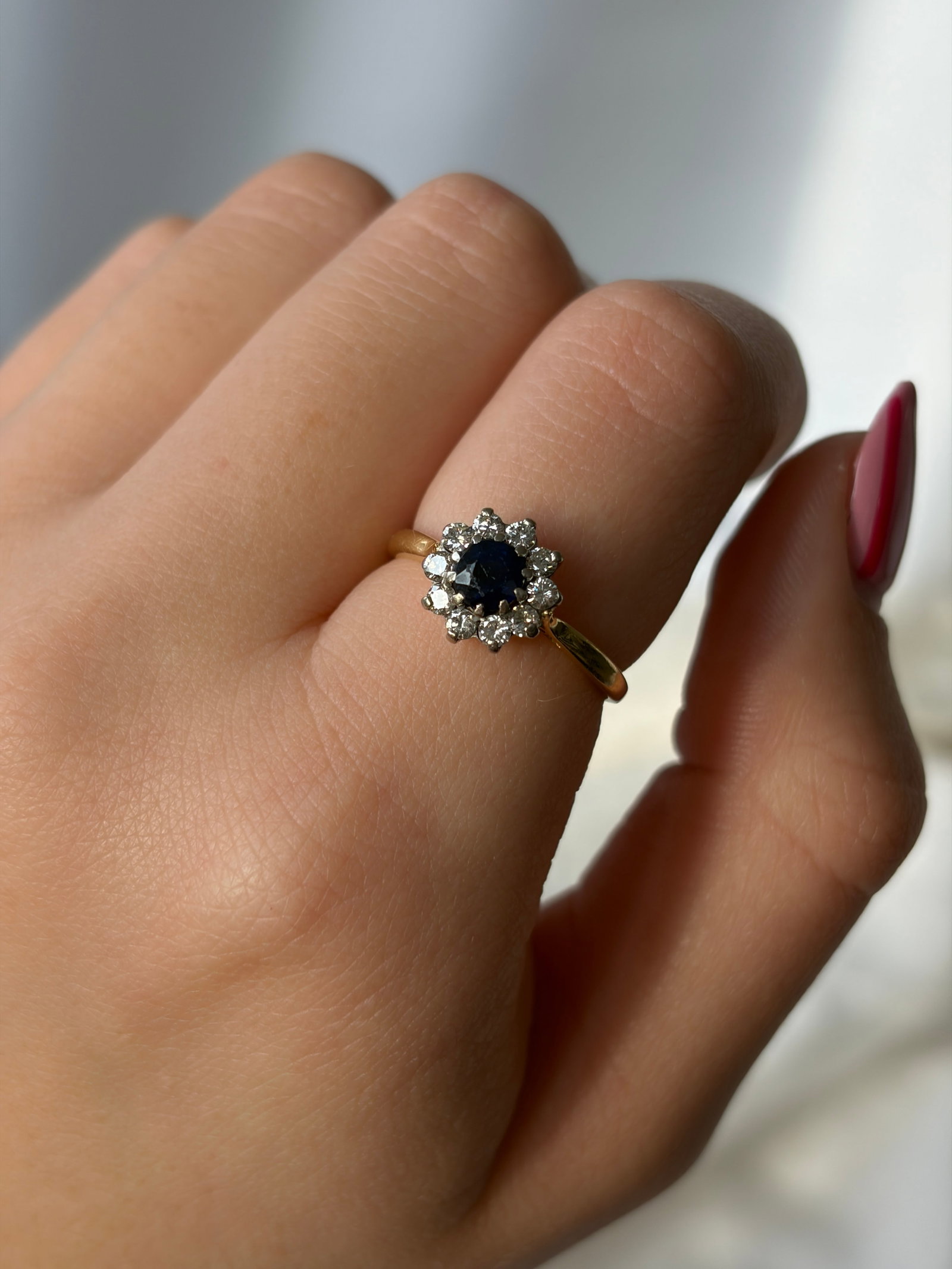 sweet sapphire and diamond flower ring in 18ct yellow gold - 9