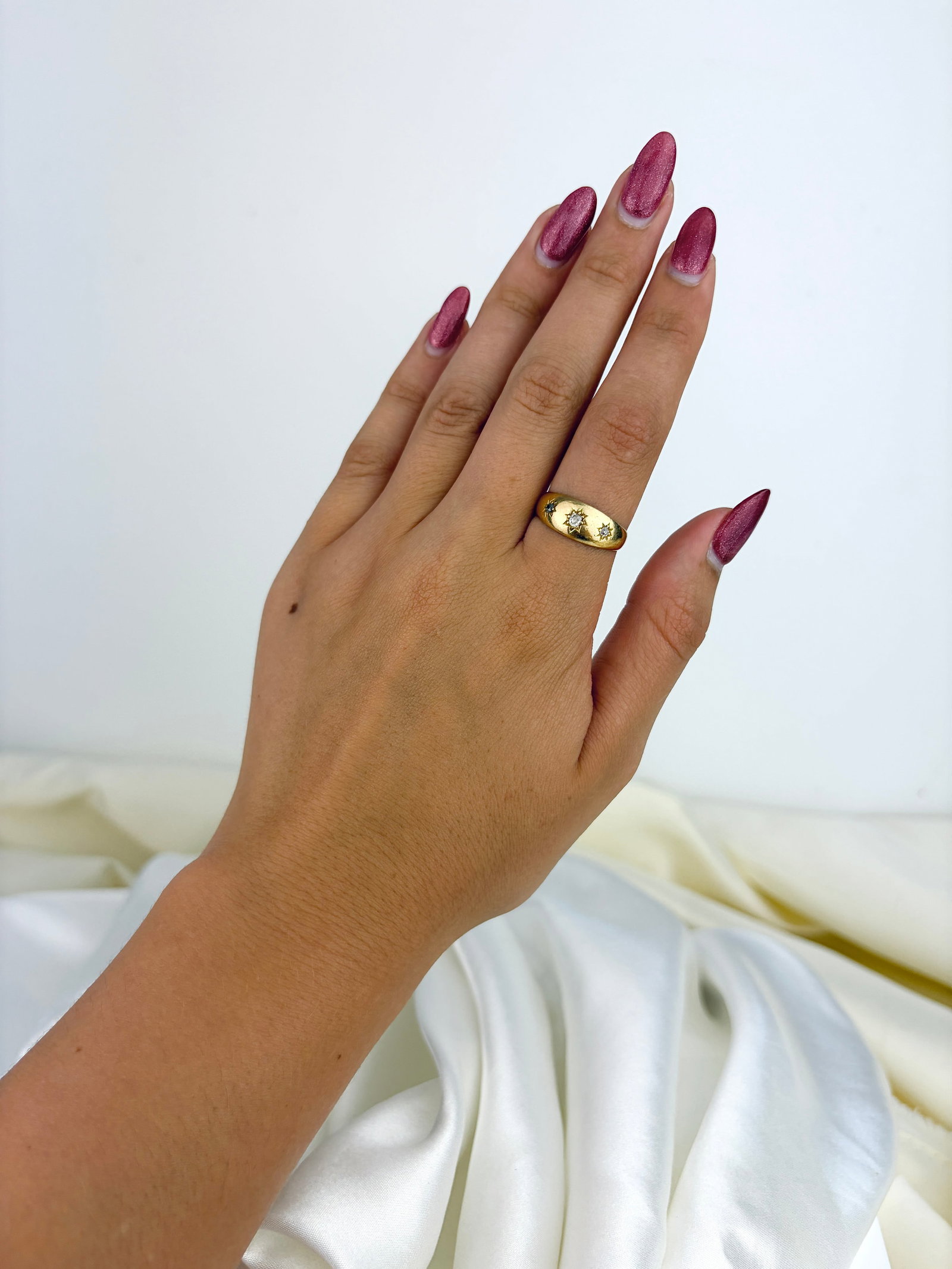 Antique 18ct Yellow Gold Diamond Star 3 Stone Ring - 7
