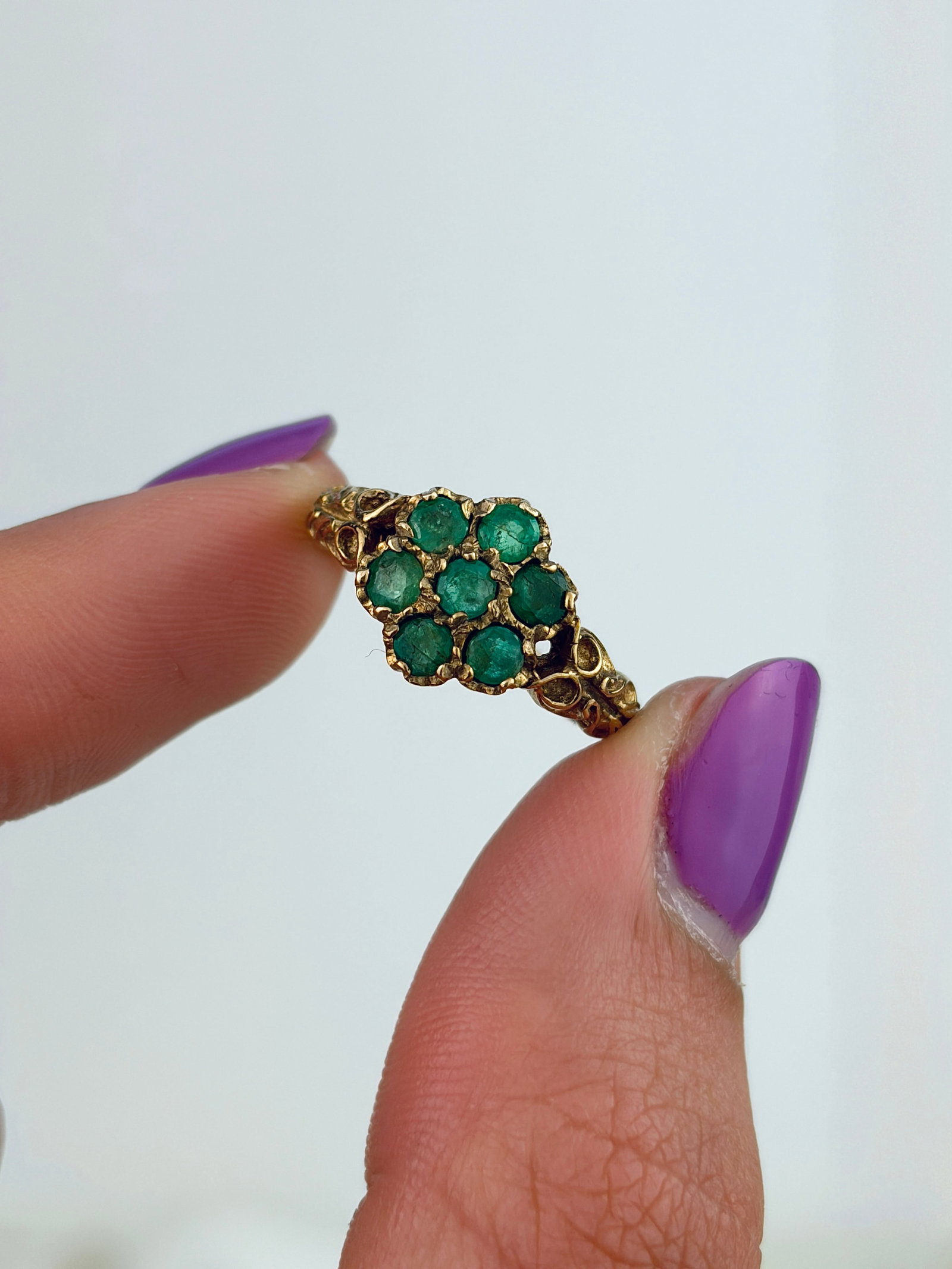 VINTAGE C.1979 9CT YELLOW GOLD GREEN PASTE CLUSTER RING - 5