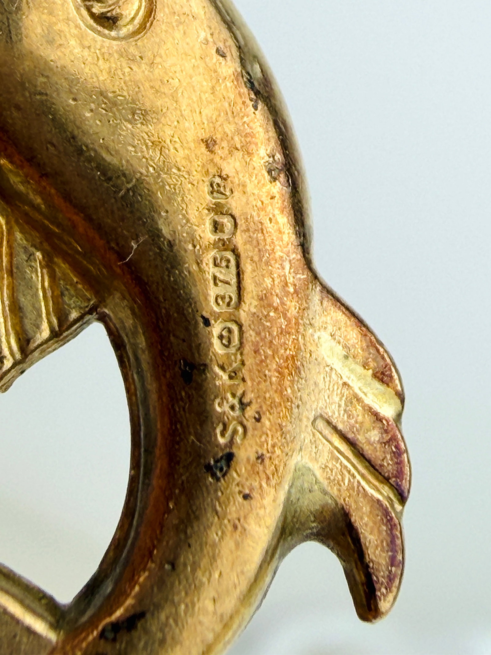 VINTAGE 9CT GOLD DOLPHIN CHARM - 4