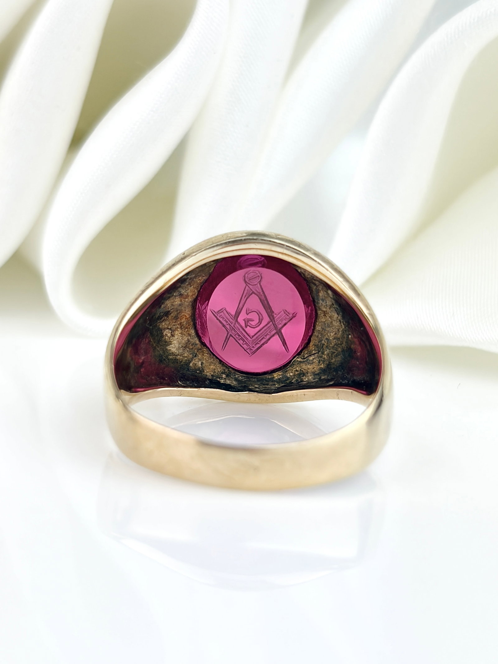 Vintage 10ct Yellow Gold Carved Masonic Ruby Intaglio Signet Ring - 3