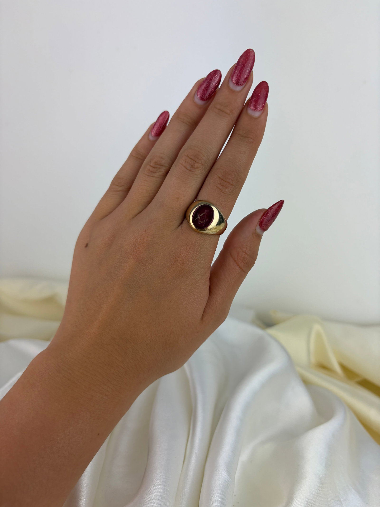 Vintage 10ct Yellow Gold Carved Masonic Ruby Intaglio Signet Ring - 7