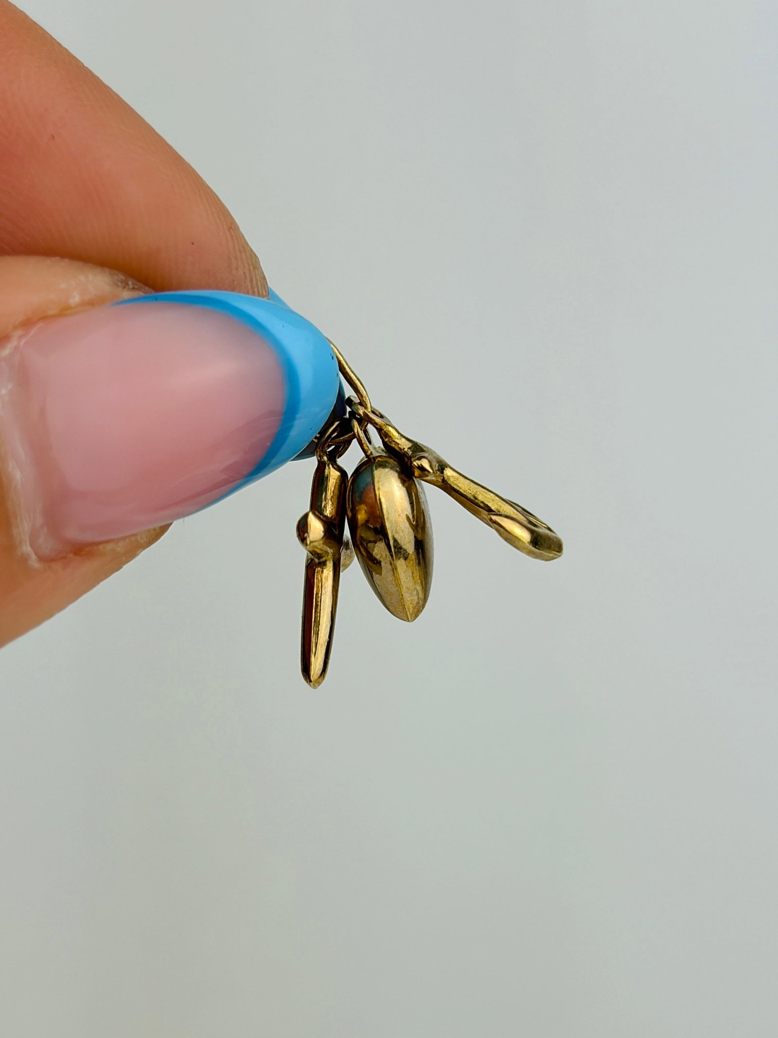 VINTAGE GOLD FAITH, HOPE AND CHARITY CHARM - 2