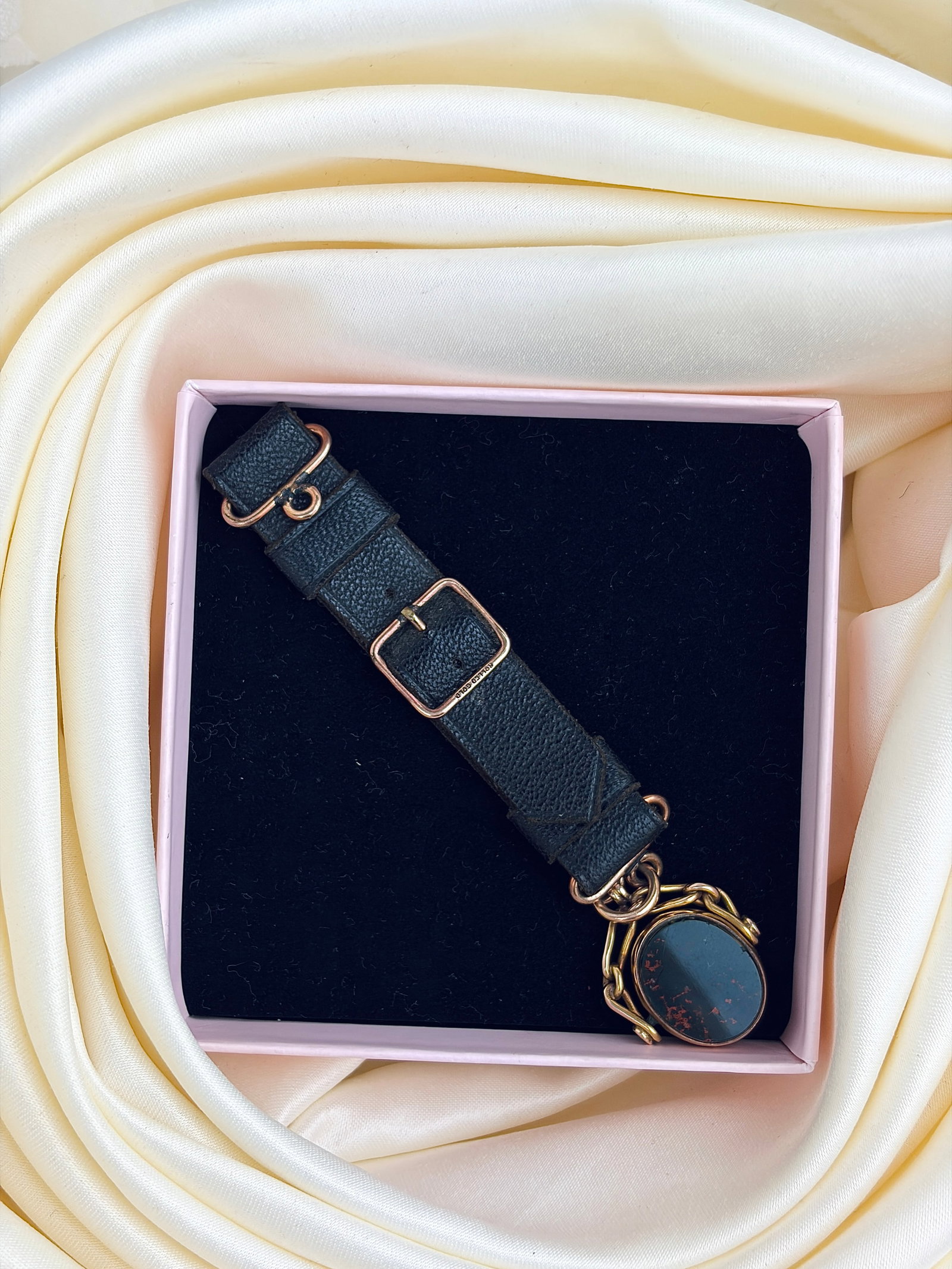 ANTIQUE CHUNKY 15CT GOLD SPINNING FOB SEAL PENDANT ON ANTIQUE LEATHER BRACELET - 5