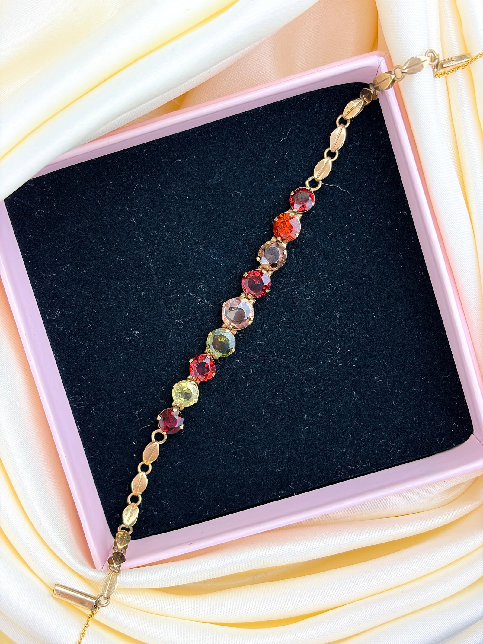 ANTIQUE 9CT YELLOW GOLD MULTIGEM BRACELET - 7
