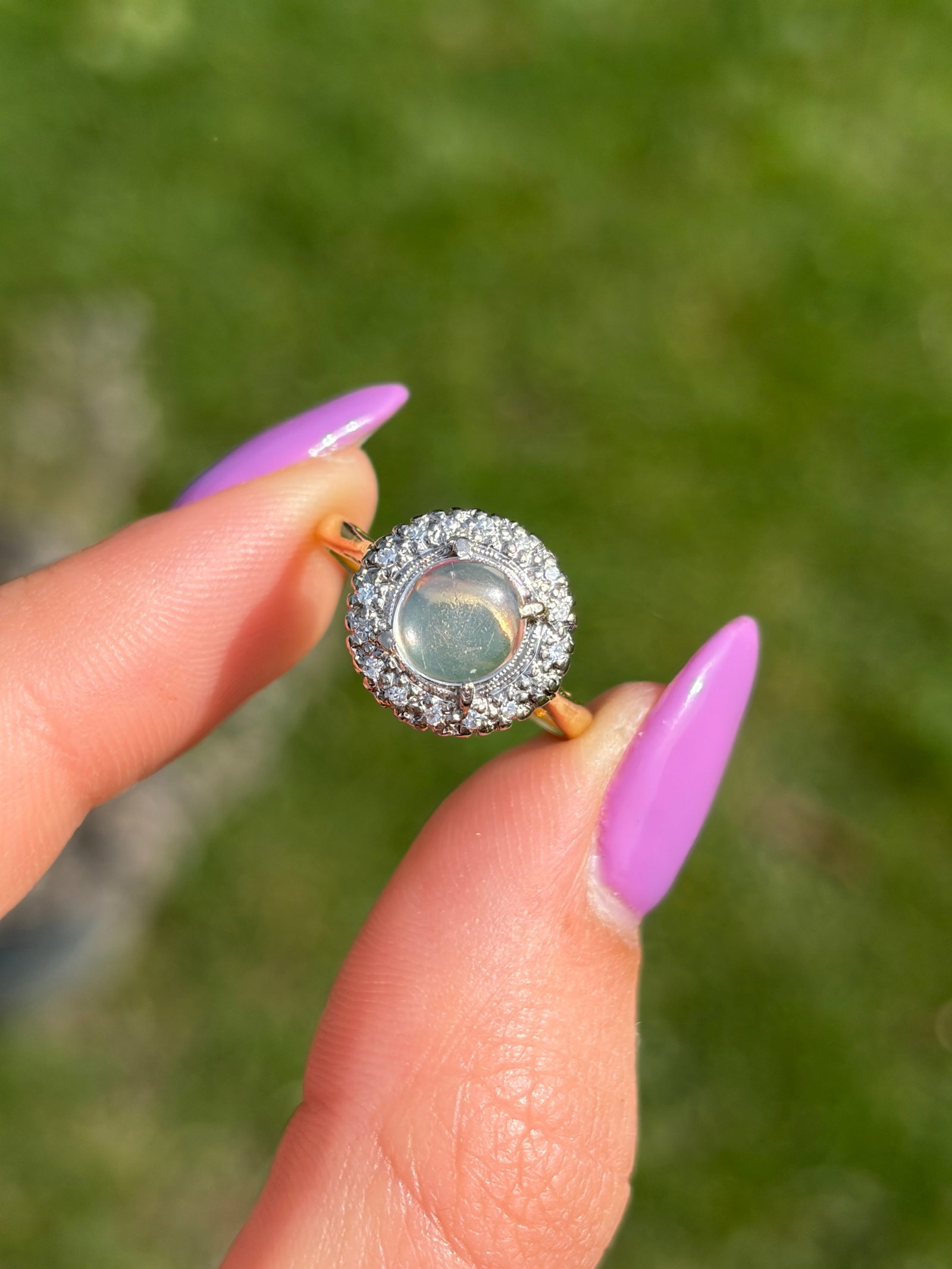ANTIQUE 18CT GOLD AND PLATINUM CABOCHON MOONSTONE AND DIAMOND CLUSTER RING - 2