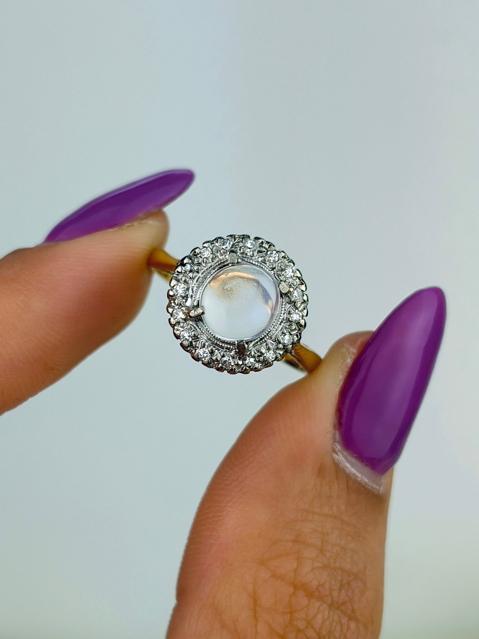 ANTIQUE 18CT GOLD AND PLATINUM CABOCHON MOONSTONE AND DIAMOND CLUSTER RING - 8