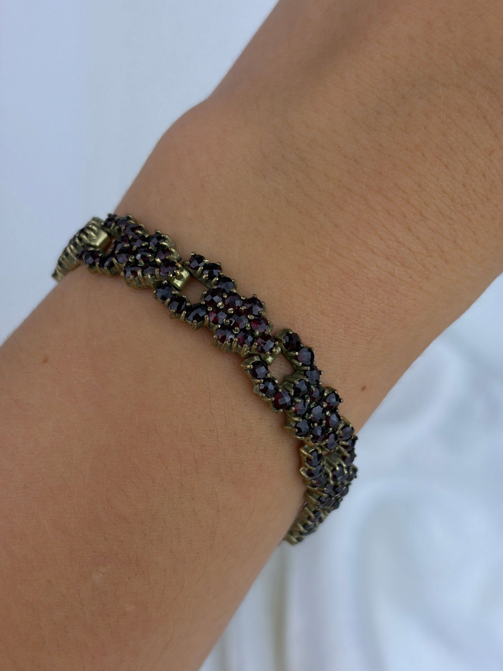 Garnet Cluster Line Bracelet in Yellow Metal - 6