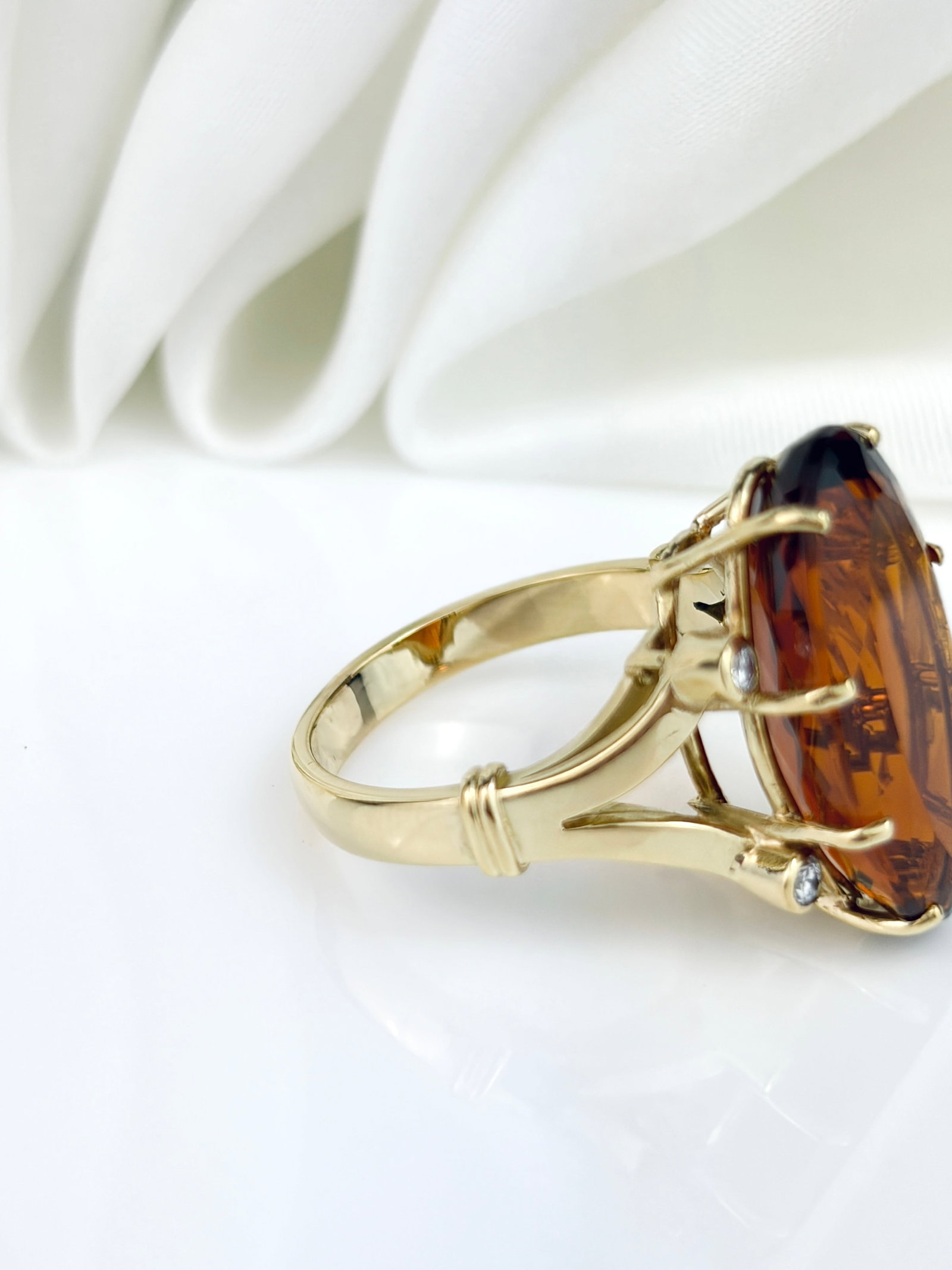 CHUNKY CITRINE AND DIAMOND COCKTAIL RING IN GOLD - 4