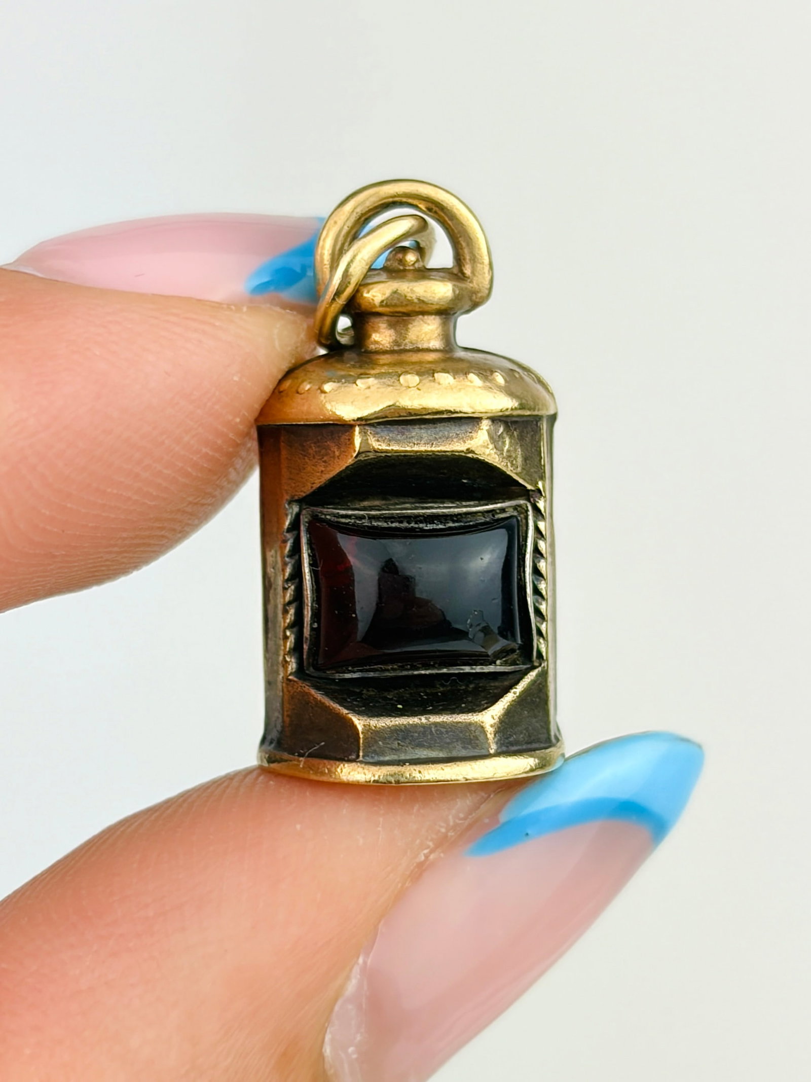 VINTAGE 9CT GOLD SHIP LANTERN CHARM: VINTAGE 9CT GOLD SHIP LANTERN CHARM