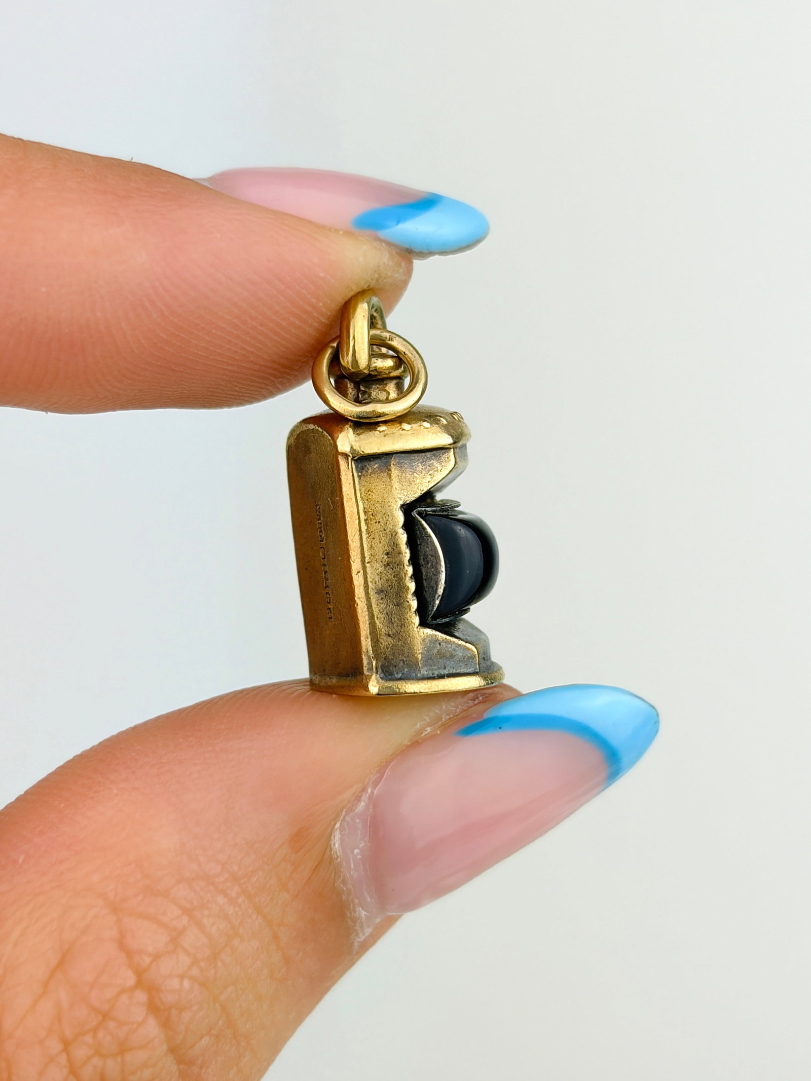 VINTAGE 9CT GOLD SHIP LANTERN CHARM - 2