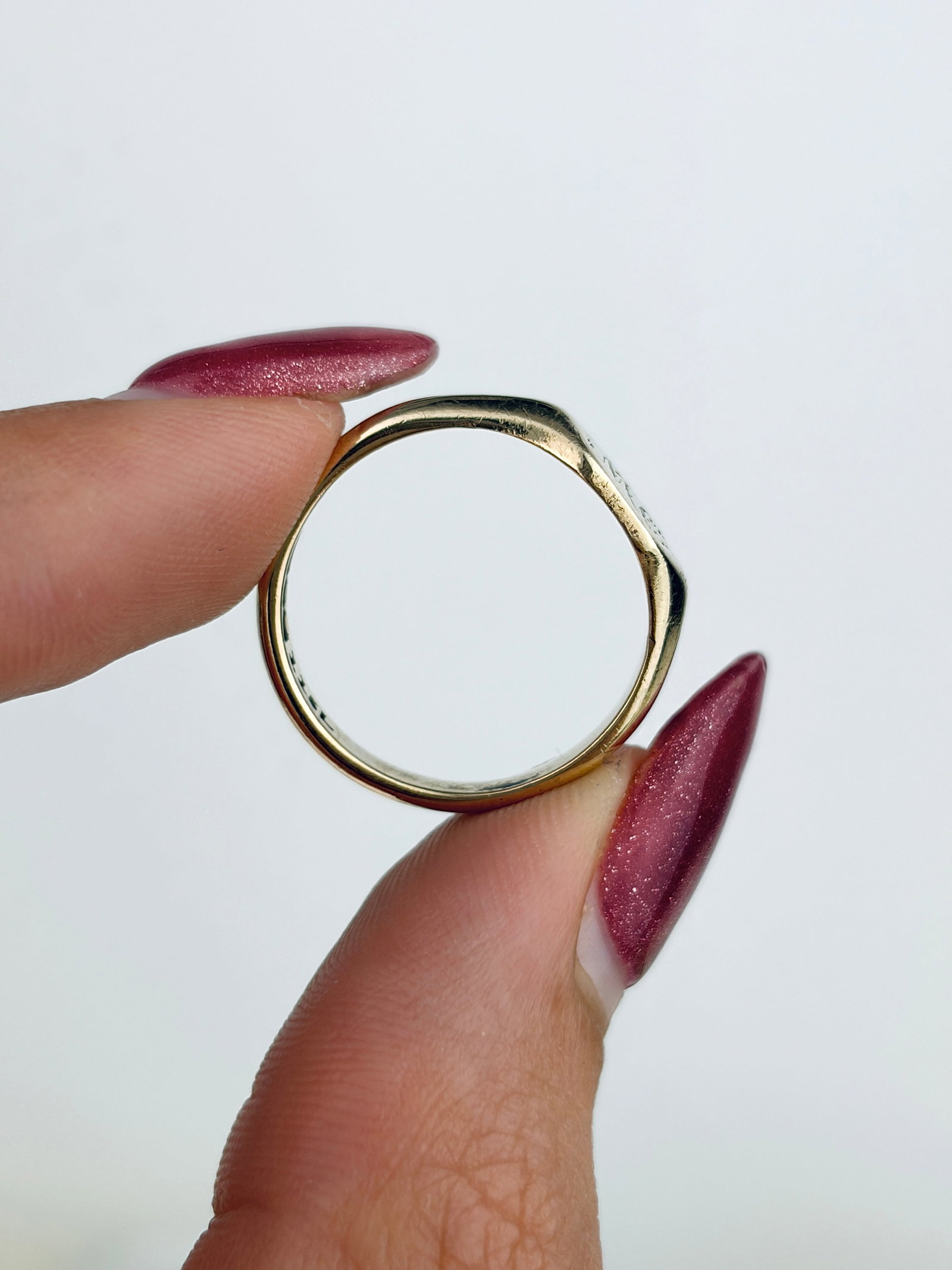 Lovely c.1936 9ct Yellow Gold 'ME' Engraved Initial Signet Ring - 6