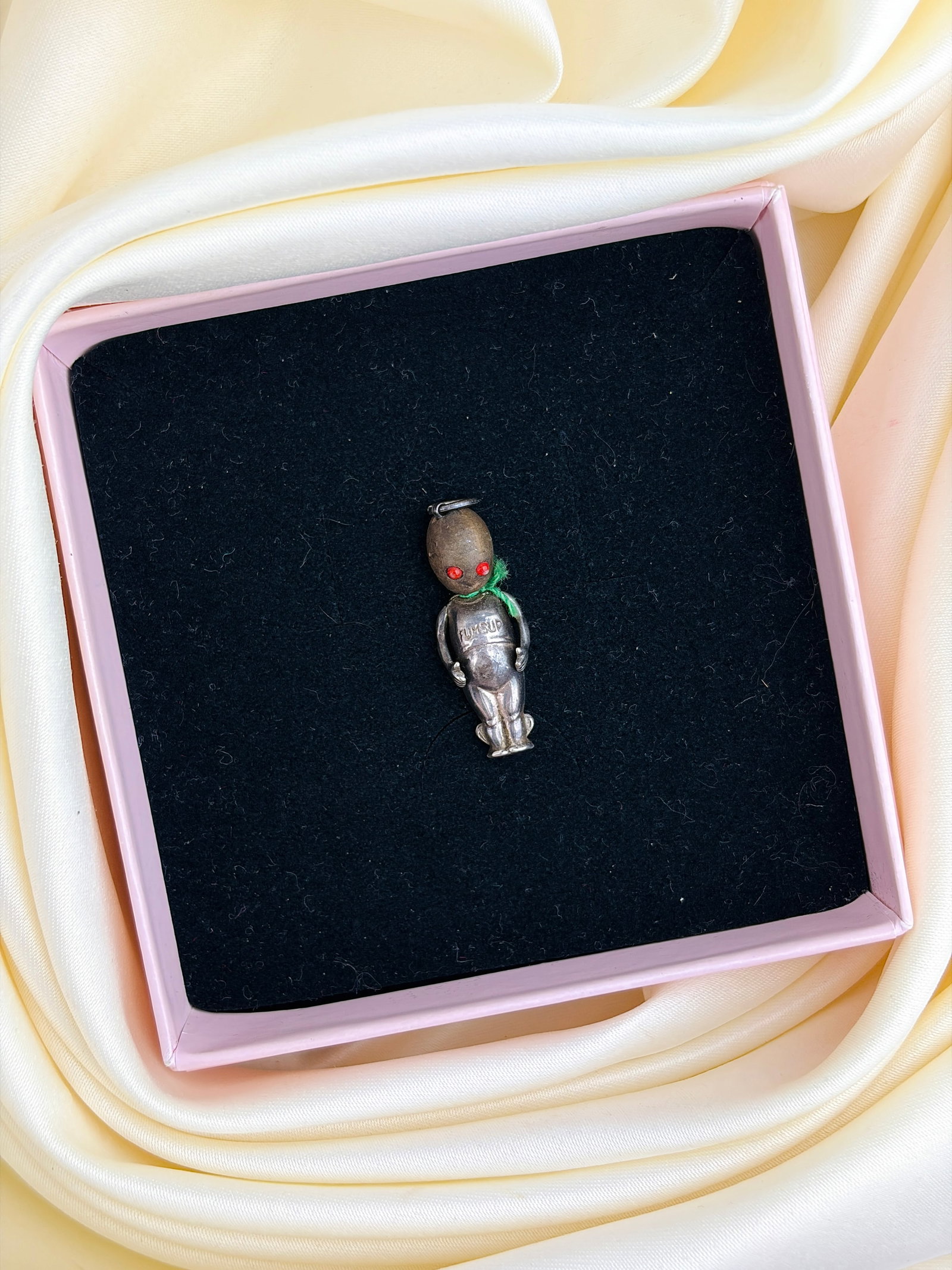 WW1 Silver Lucky 'Fumsup' Touch Wood Lucky Pendant - 6