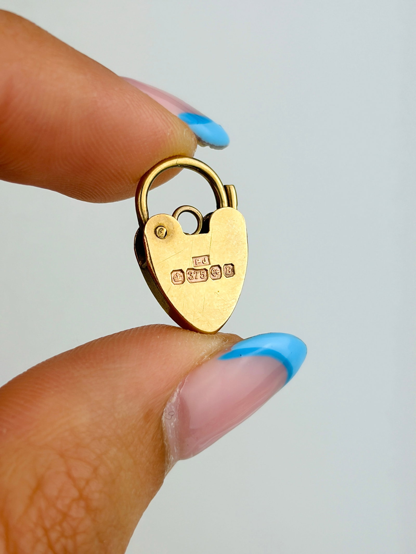 VINTAGE C.1976 9CT GOLD OPENING HEART PADLOCK - 3