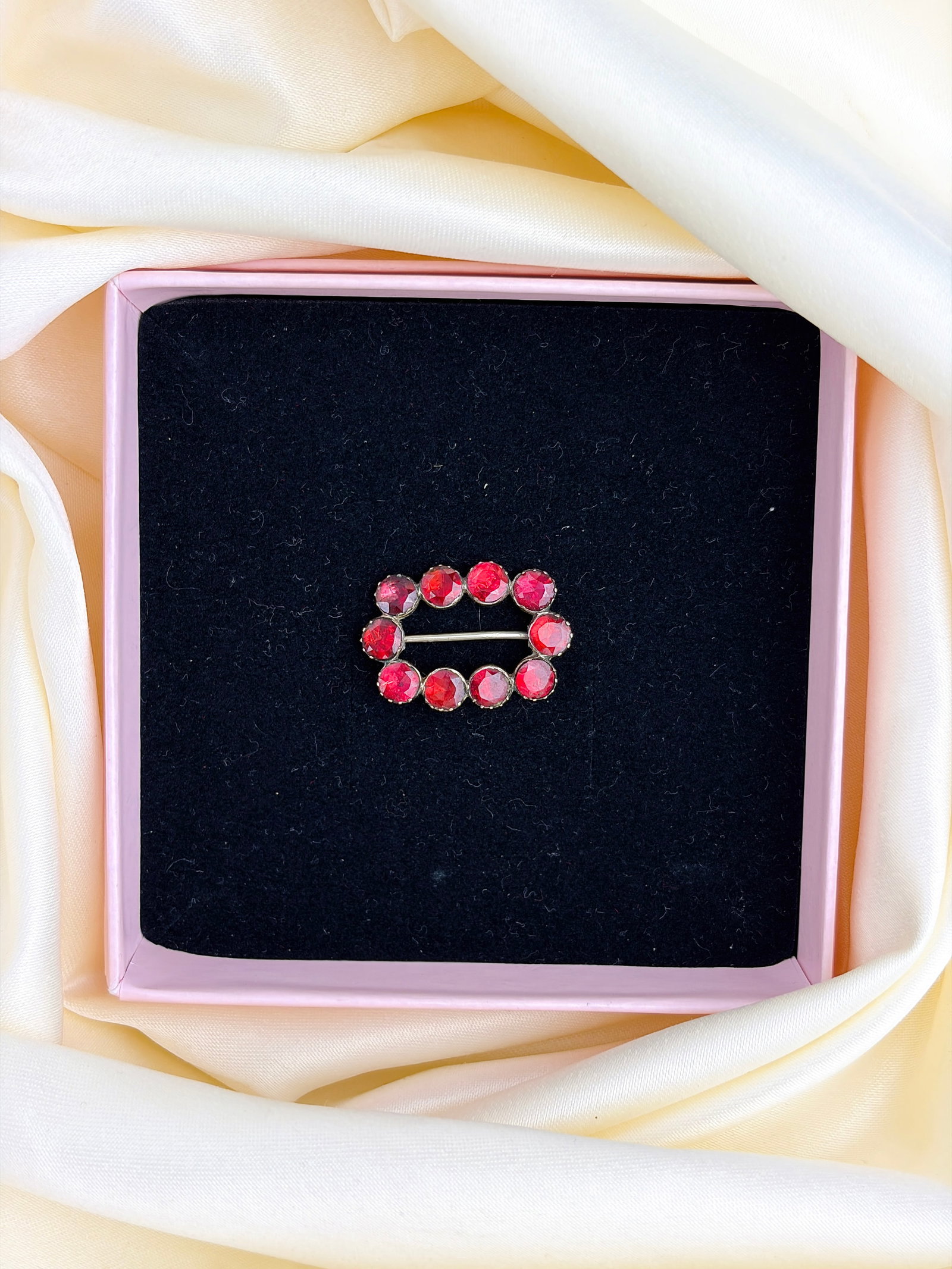 ANTIQUE GARNET BROOCH IN GOLD - 6