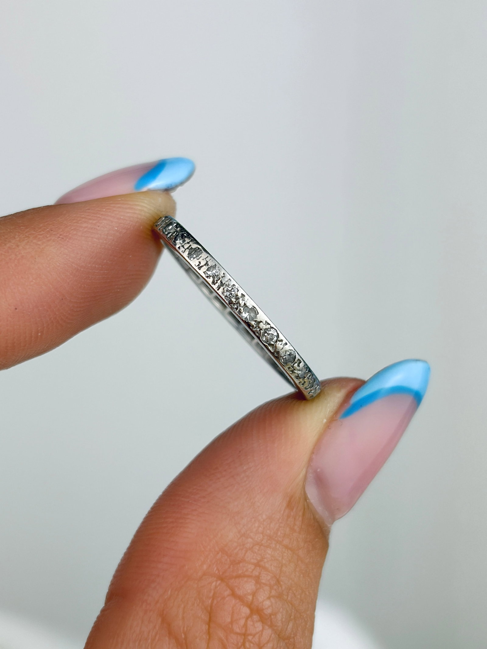 ANTIQUE WHITE GOLD DIAMOND FULL ETERNITY BAND RING - 4