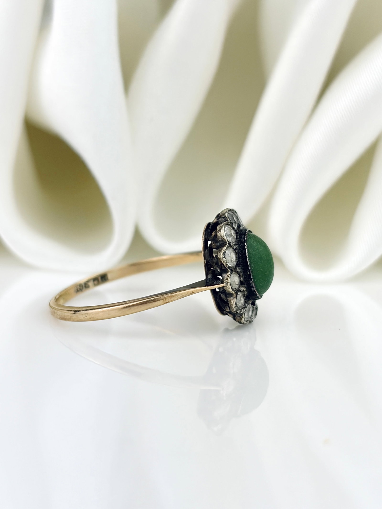 Wonderful 9ct Gold and Silver Cluster Ring - 2
